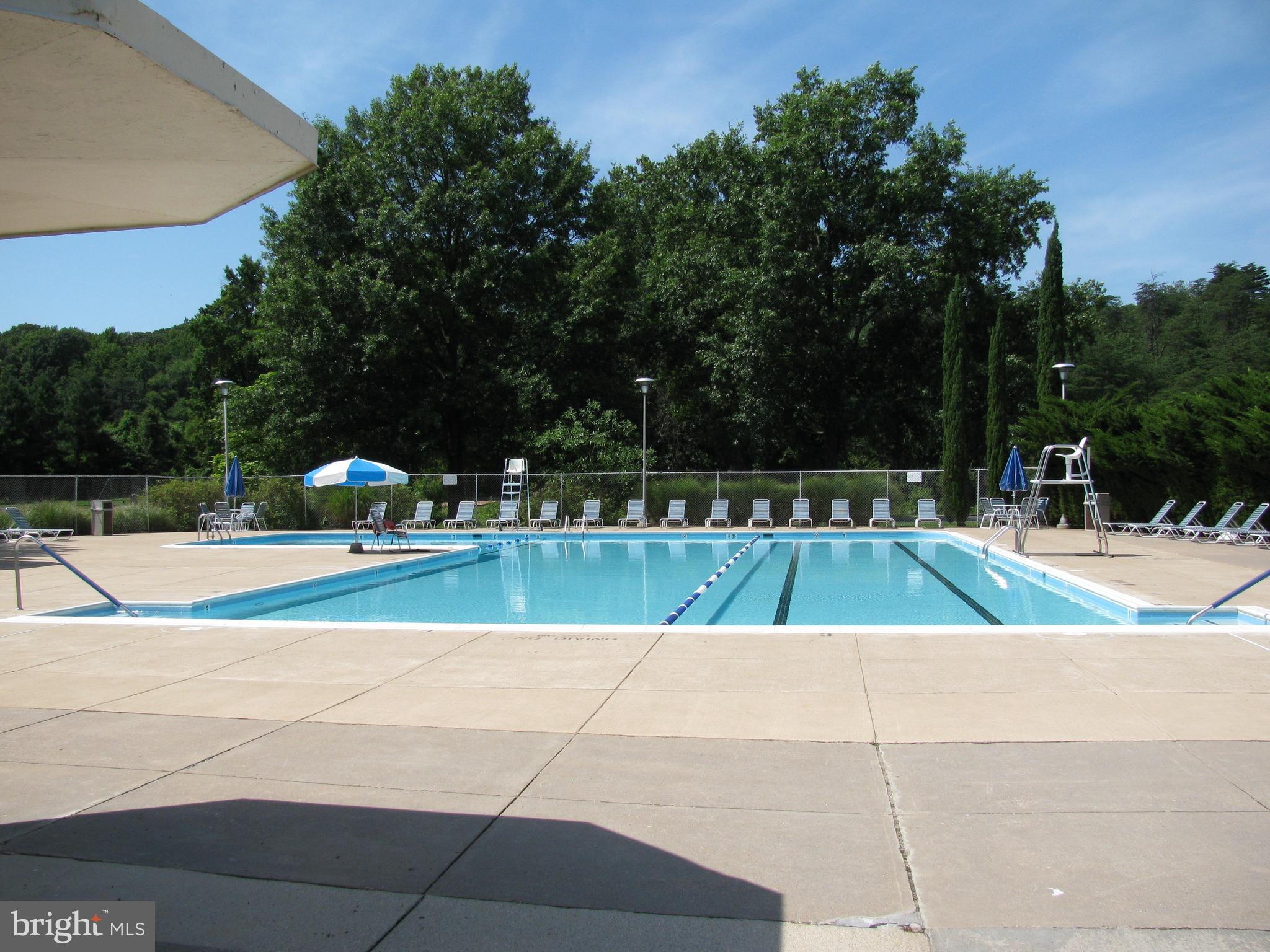 RIVER TOWERS - Residential Lease