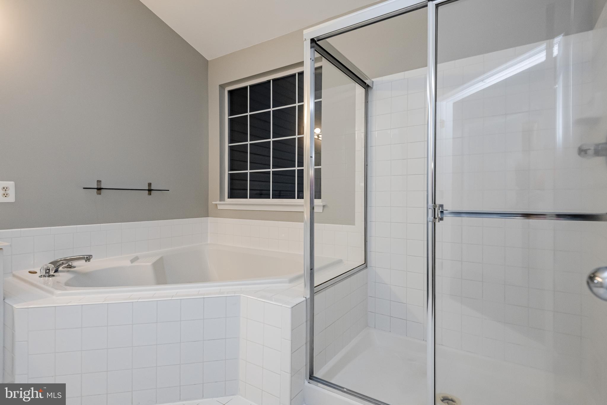 PINEY ORCHARD - Residential