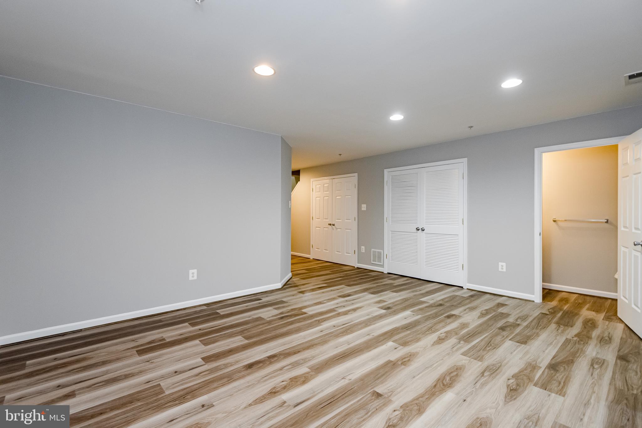 PINEY ORCHARD - Residential