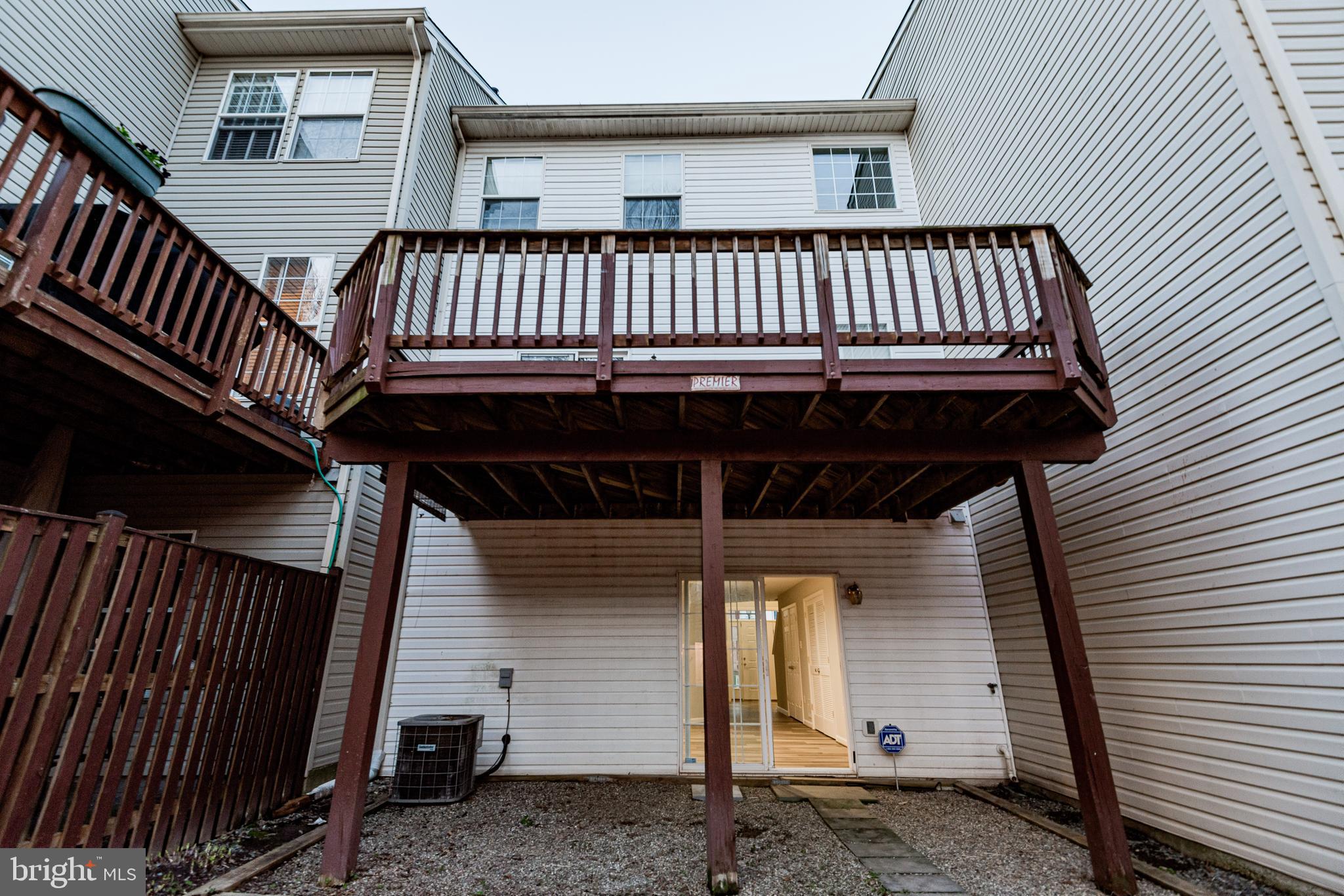 PINEY ORCHARD - Residential