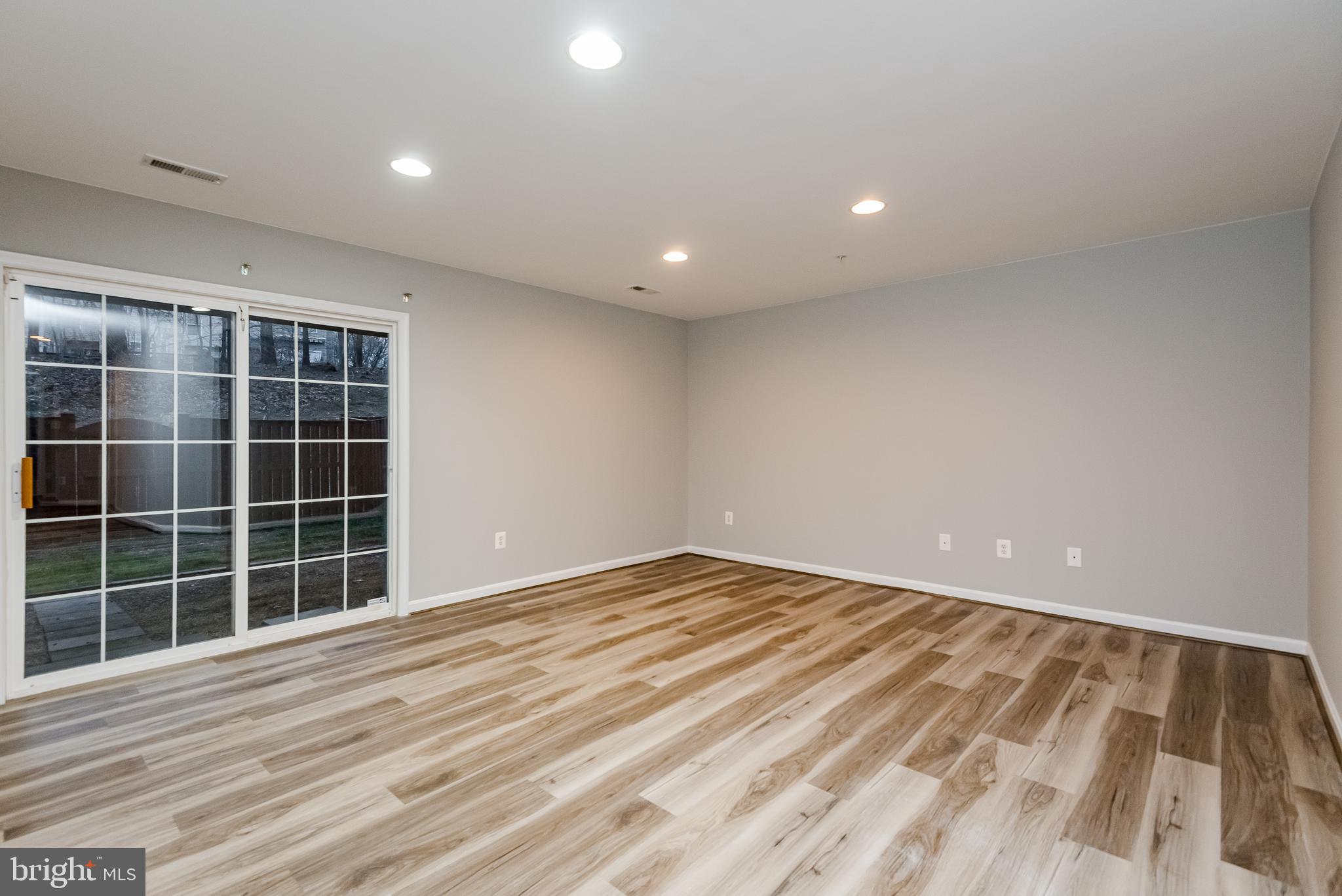 PINEY ORCHARD - Residential