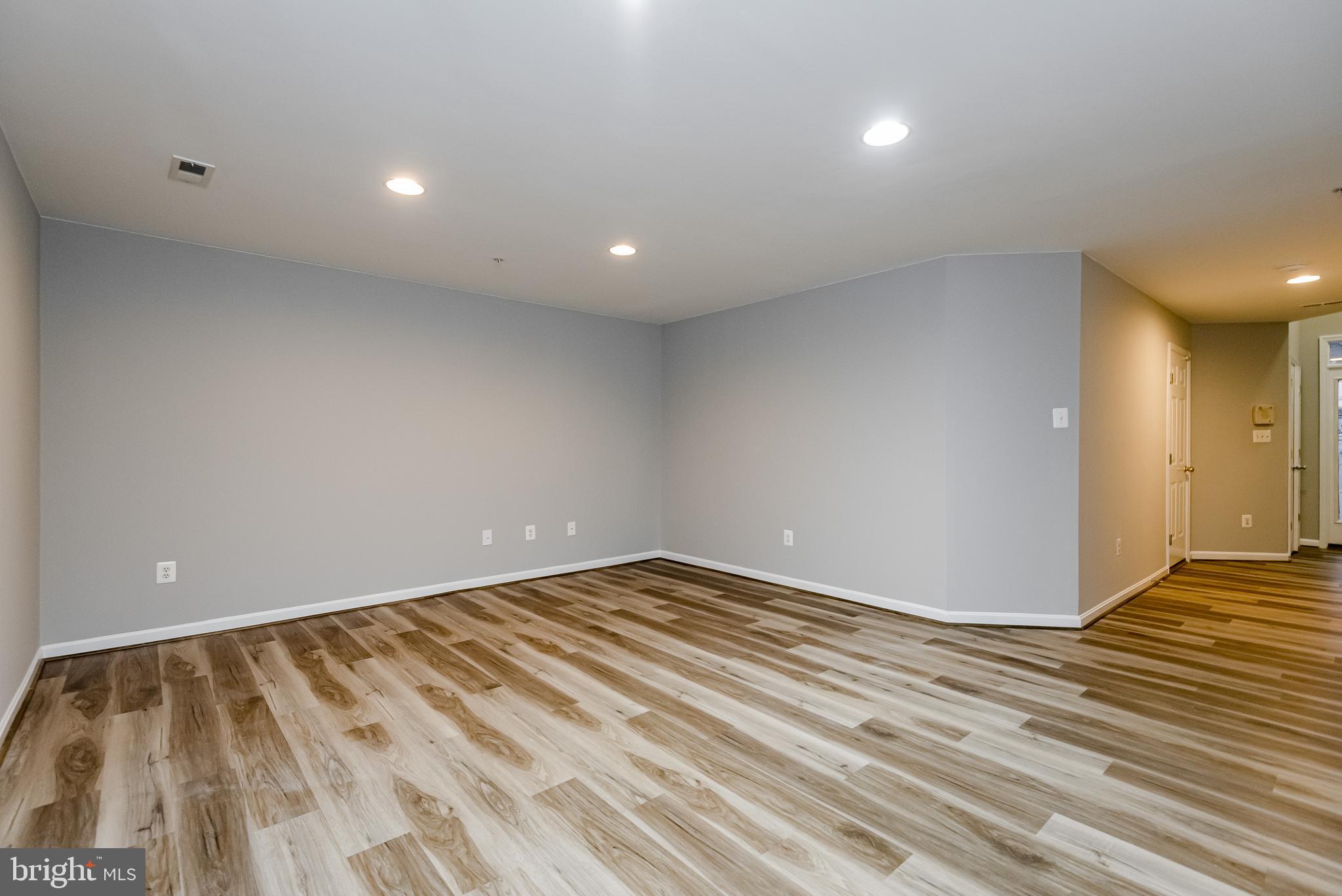 PINEY ORCHARD - Residential