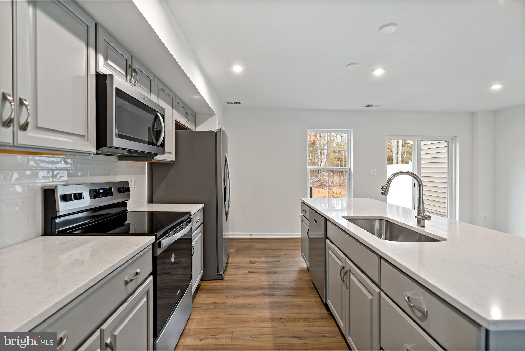 WHISPERING PINES - Residential