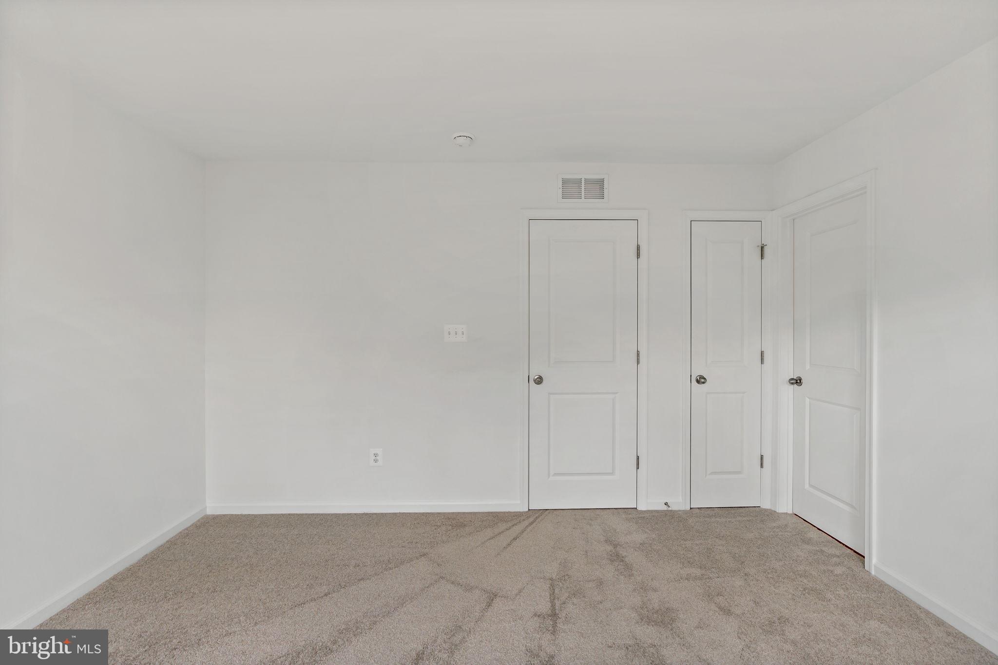 WHISPERING PINES - Residential