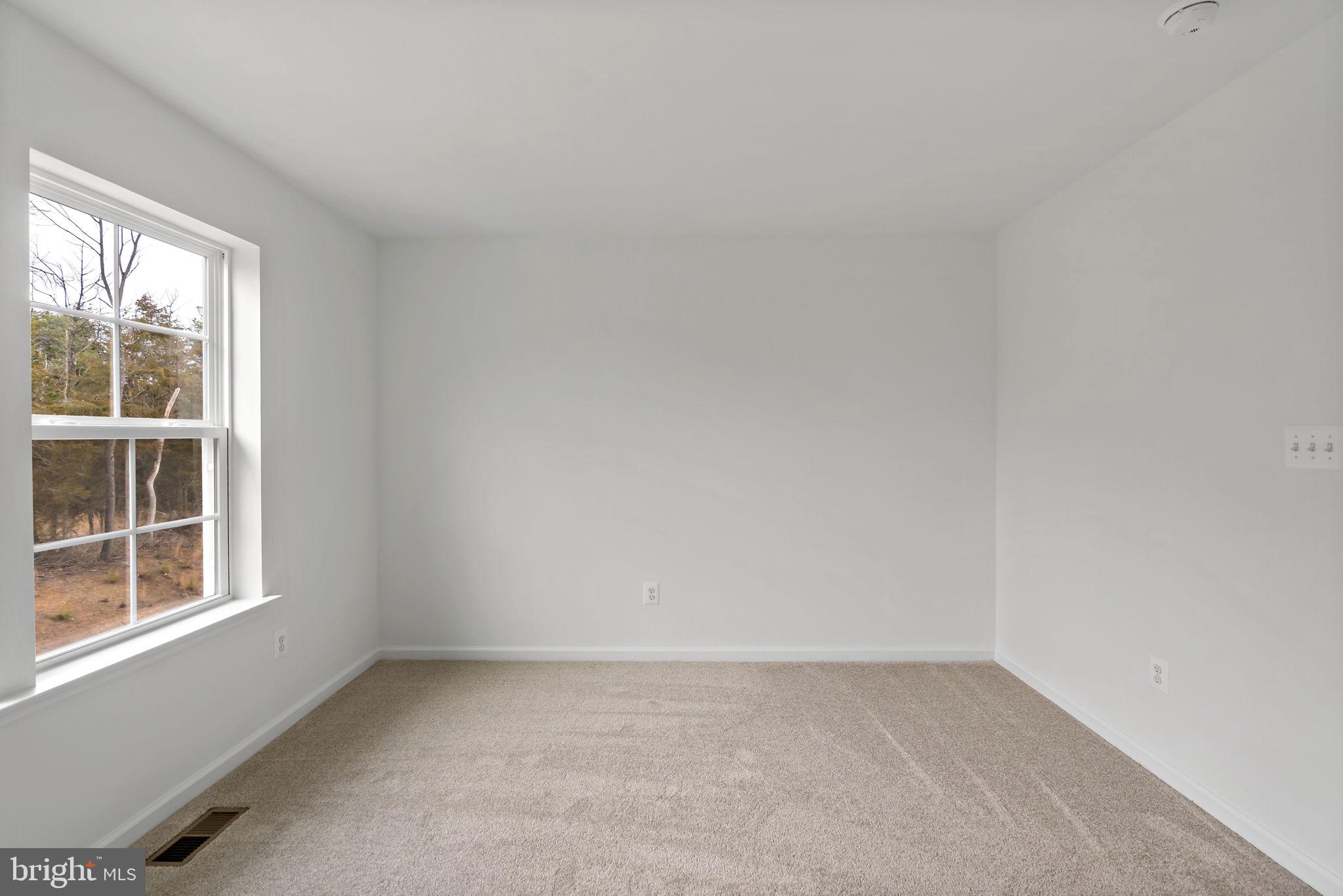 WHISPERING PINES - Residential