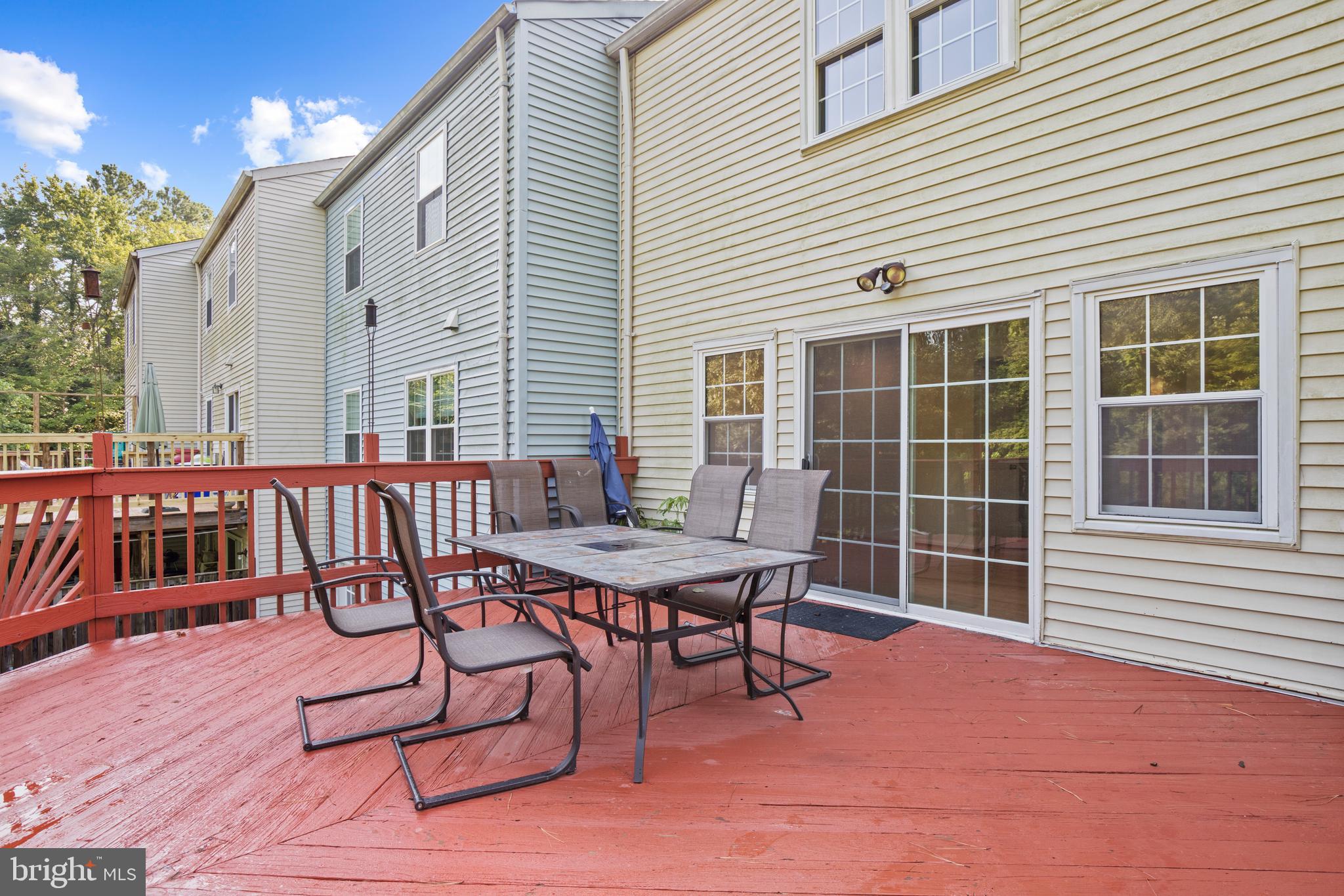 HERITAGE SQUARE - Residential