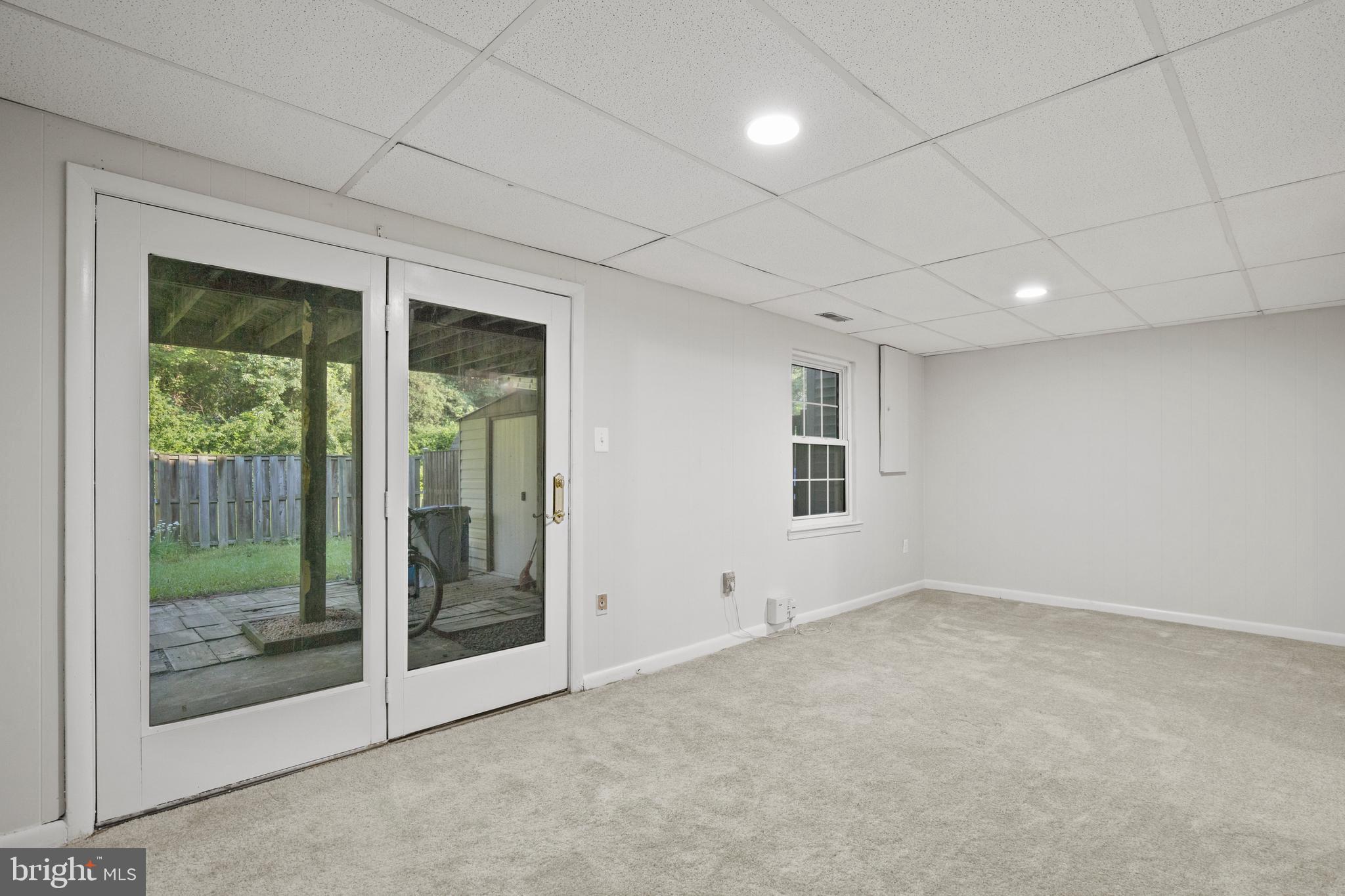 HERITAGE SQUARE - Residential