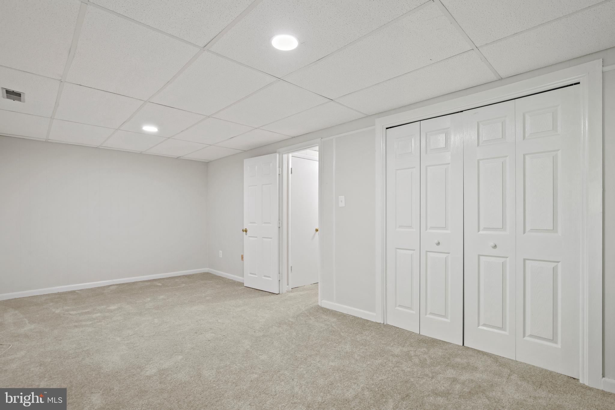 HERITAGE SQUARE - Residential