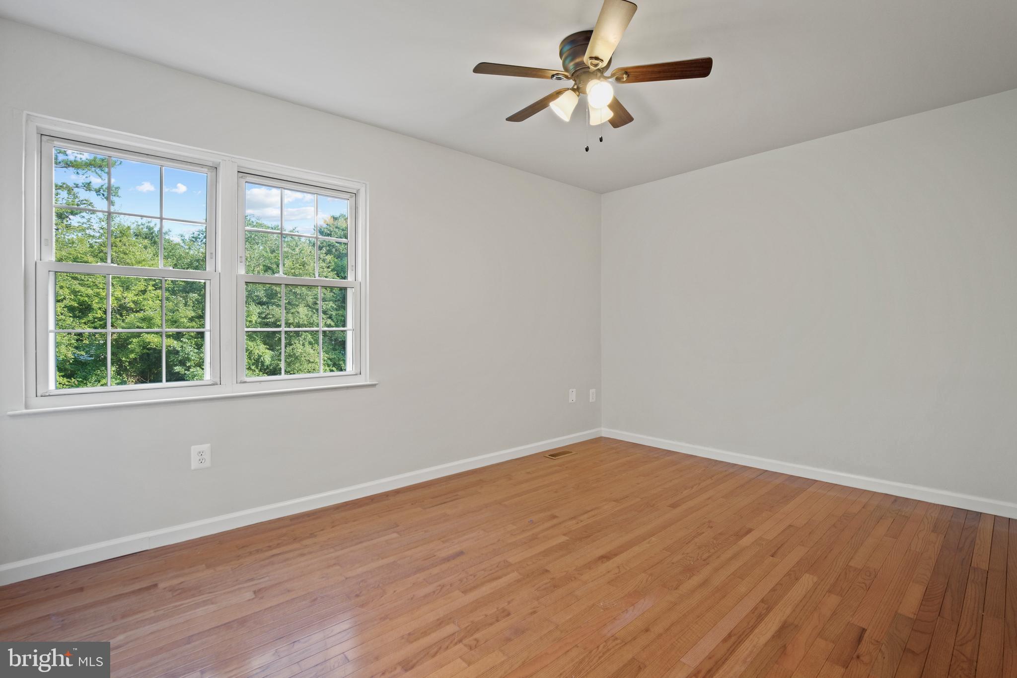 HERITAGE SQUARE - Residential