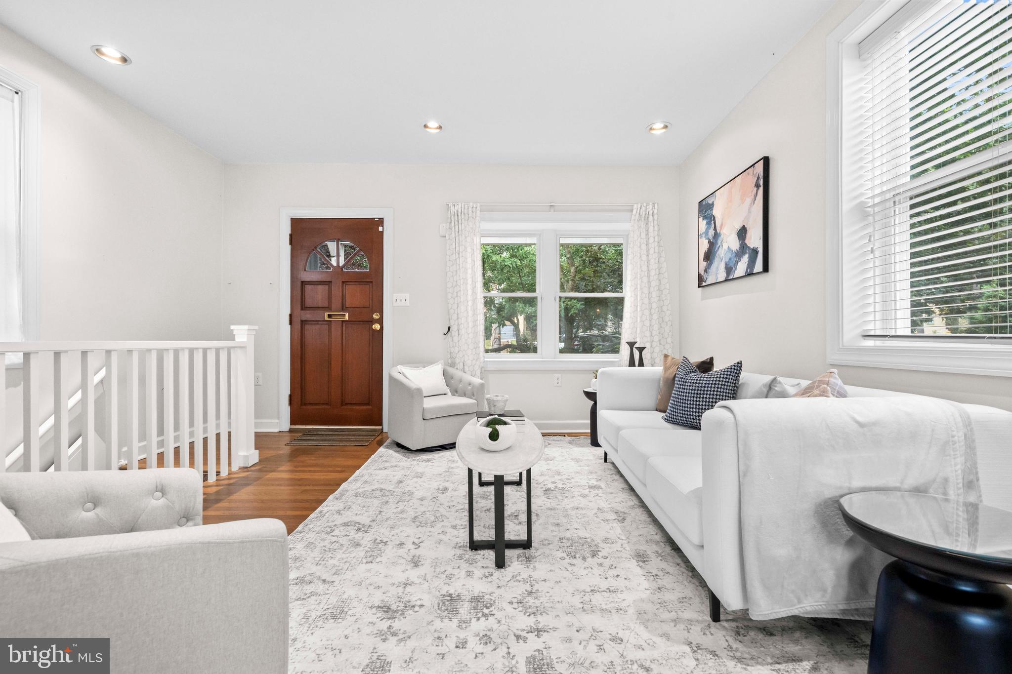 1348 NEWTON STREET NE