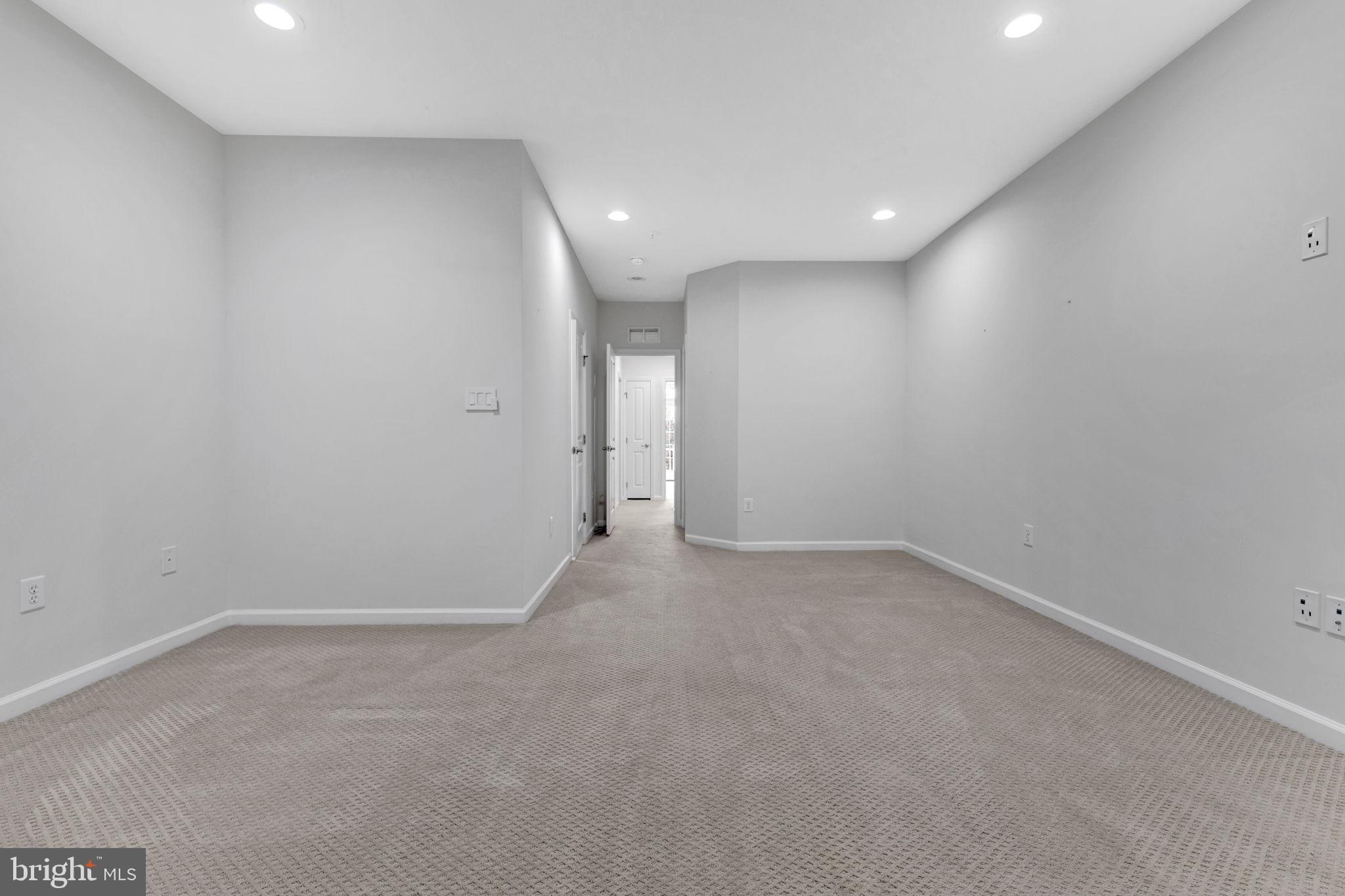 GREENBELT STATION - Residential