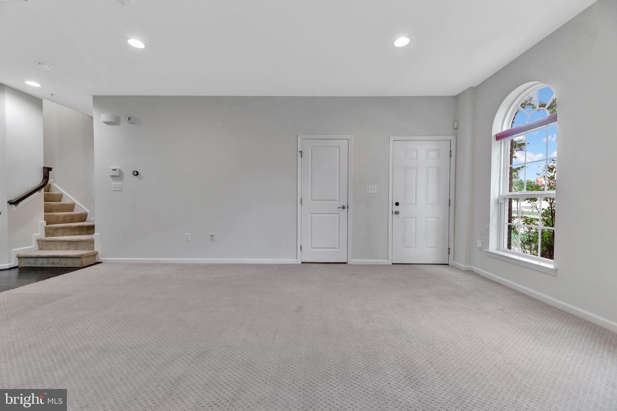 GREENBELT STATION - Residential