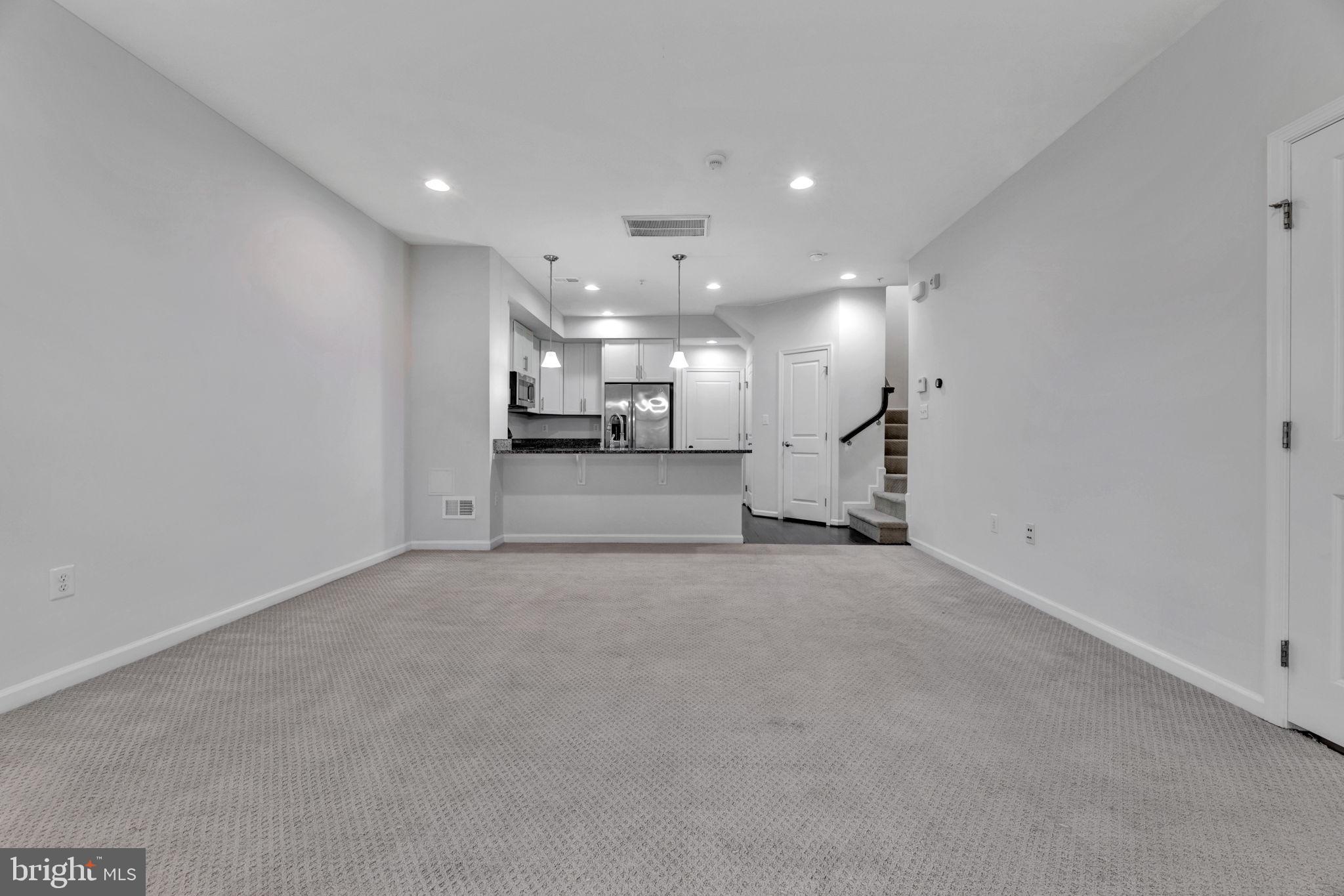 GREENBELT STATION - Residential