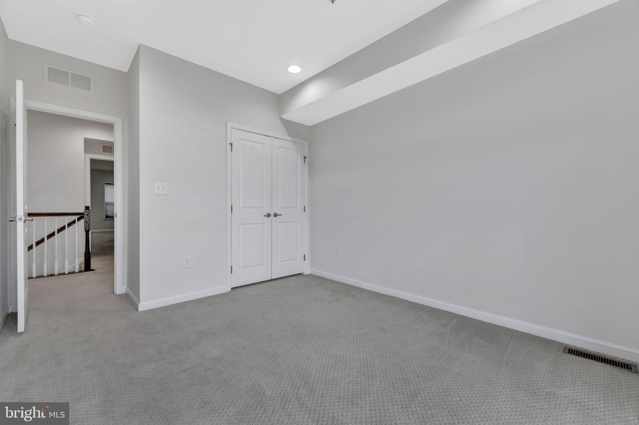 GREENBELT STATION - Residential