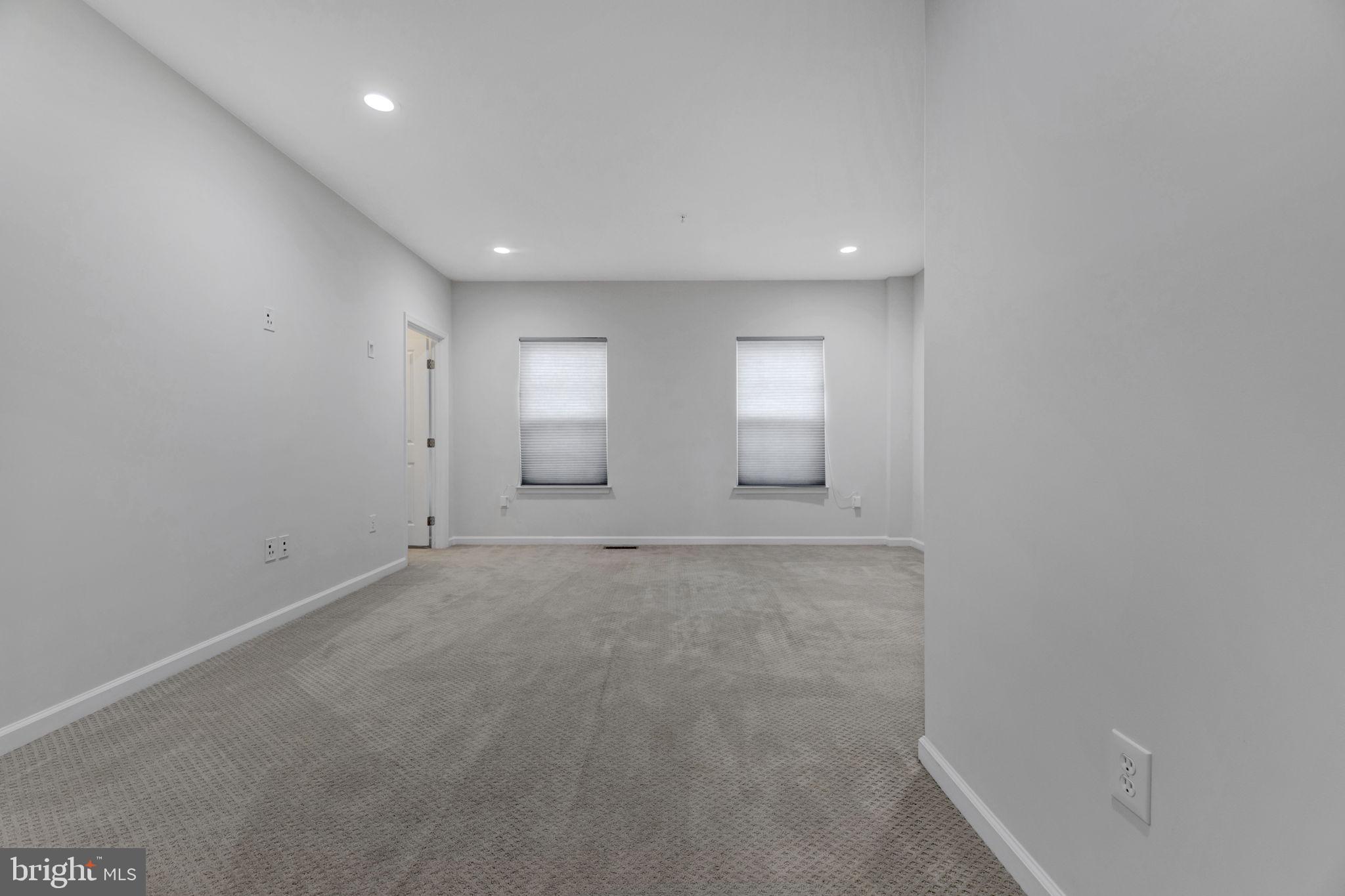 GREENBELT STATION - Residential