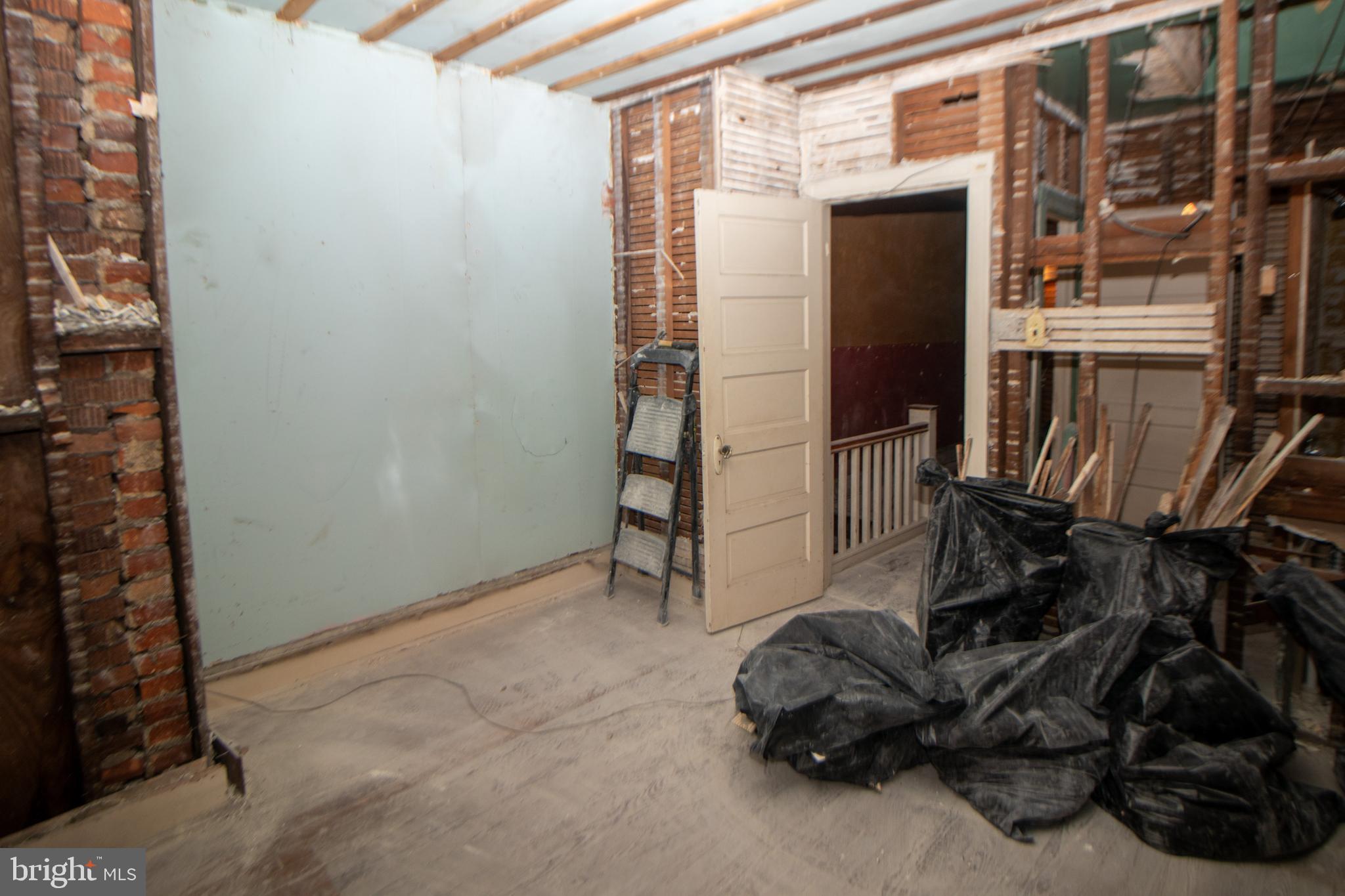 STRAWBERRY MANSION - Residential