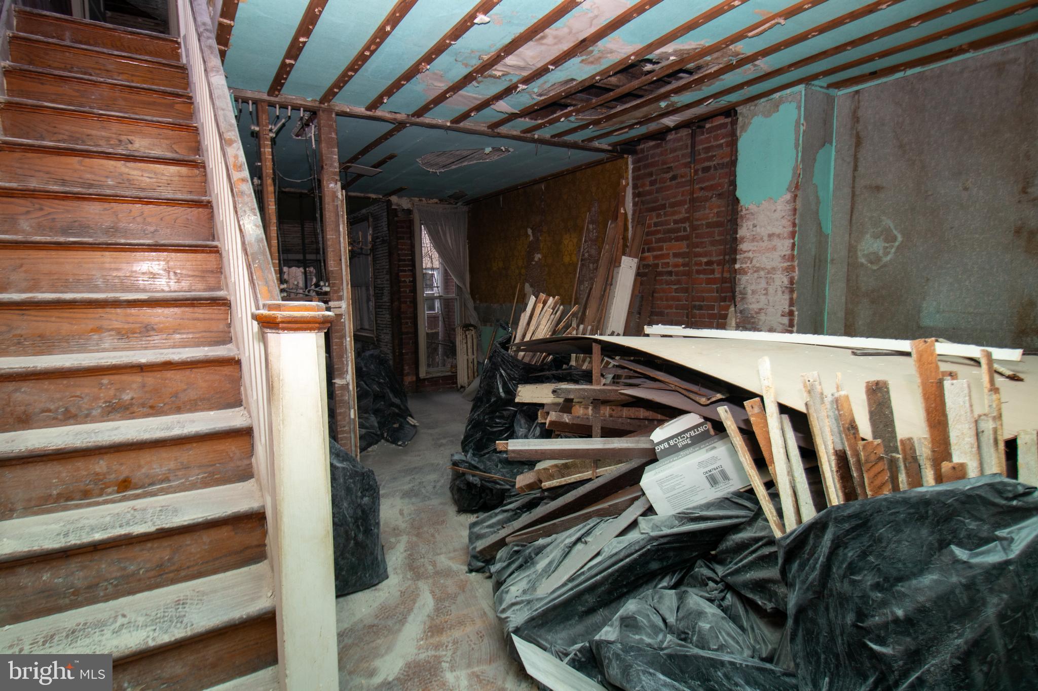 STRAWBERRY MANSION - Residential