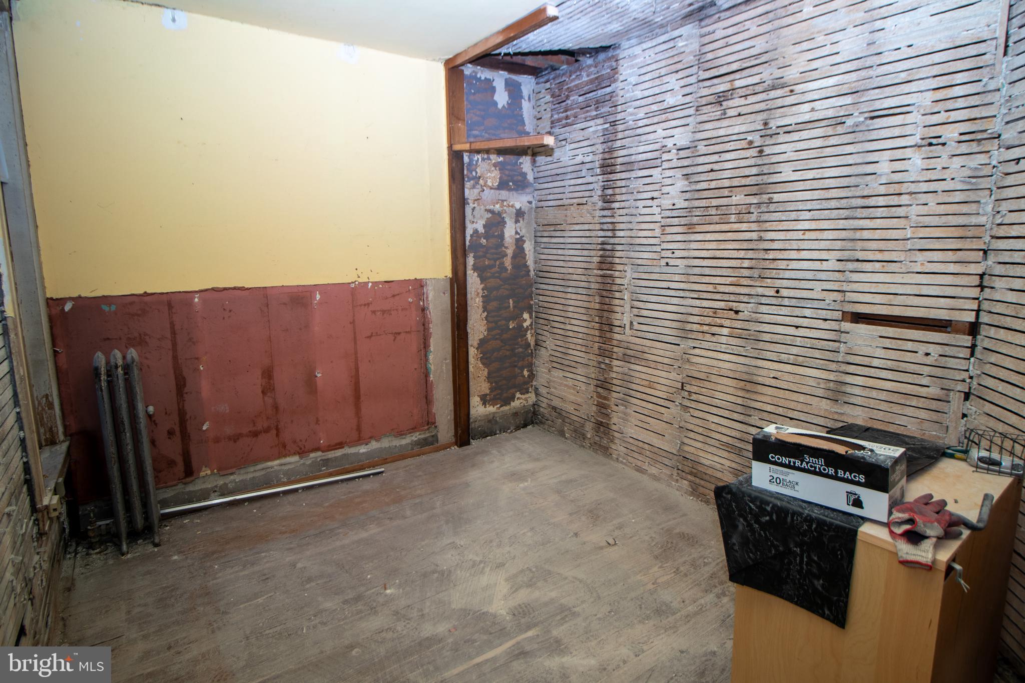 STRAWBERRY MANSION - Residential