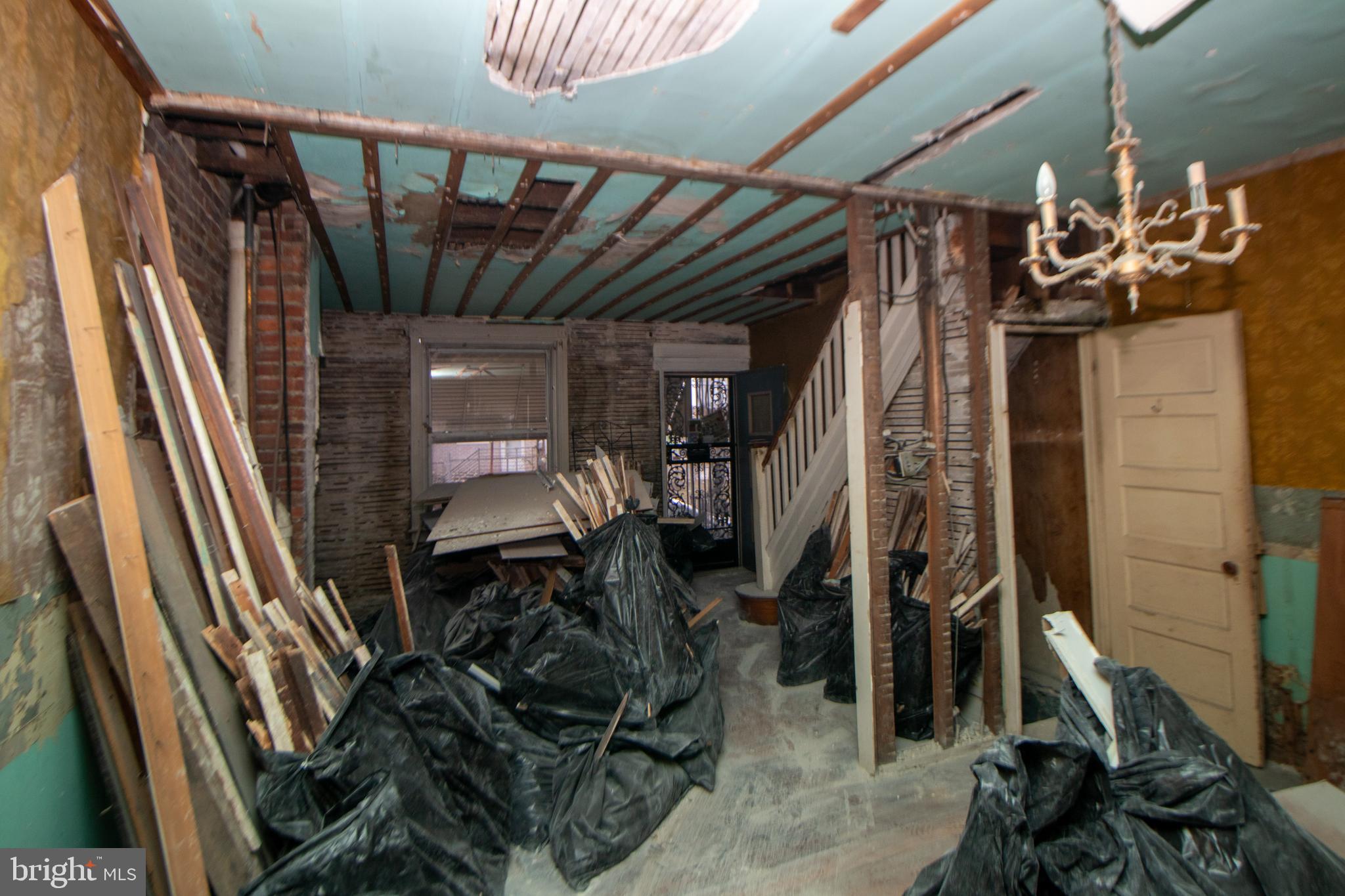 STRAWBERRY MANSION - Residential