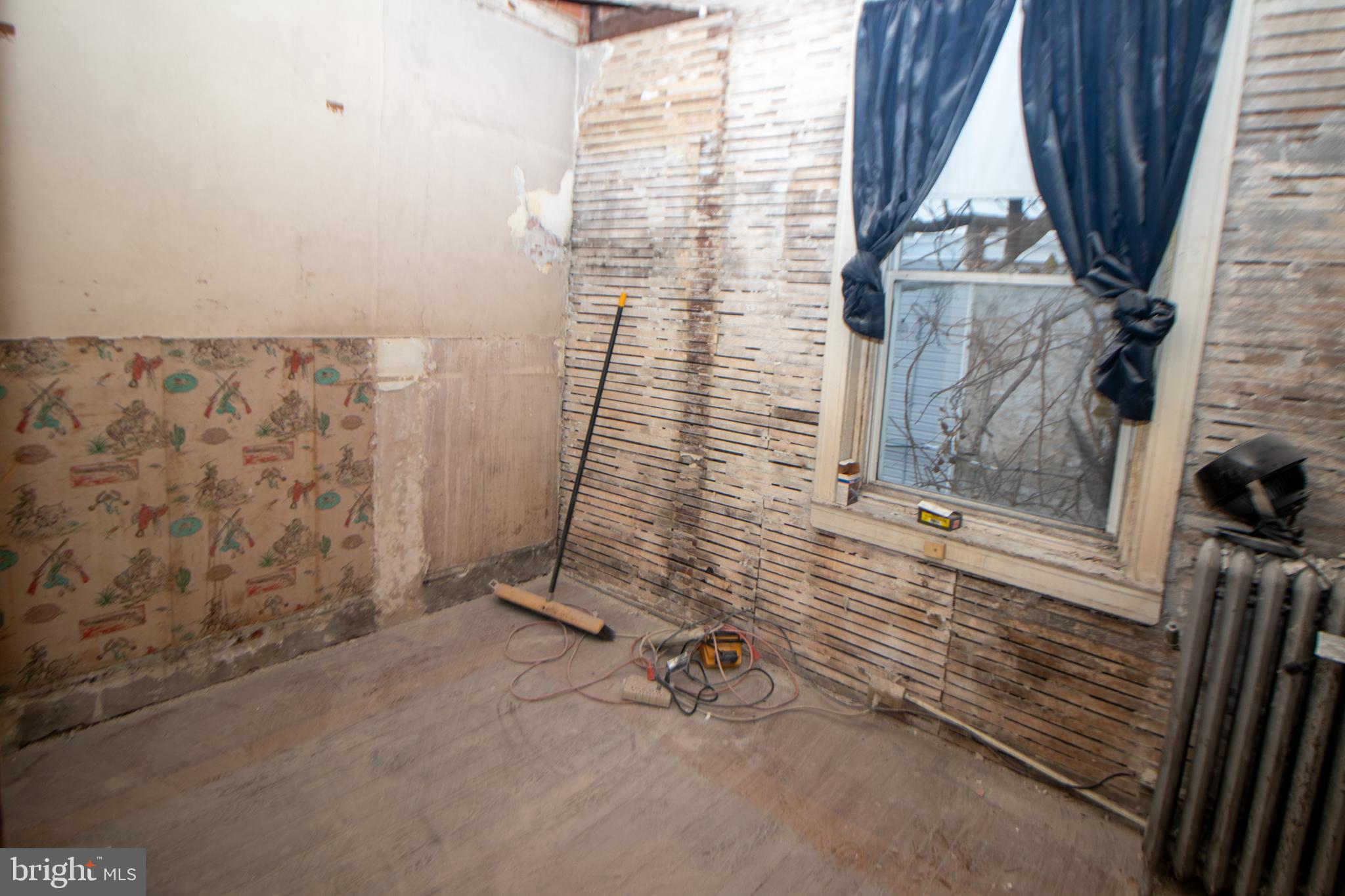 STRAWBERRY MANSION - Residential