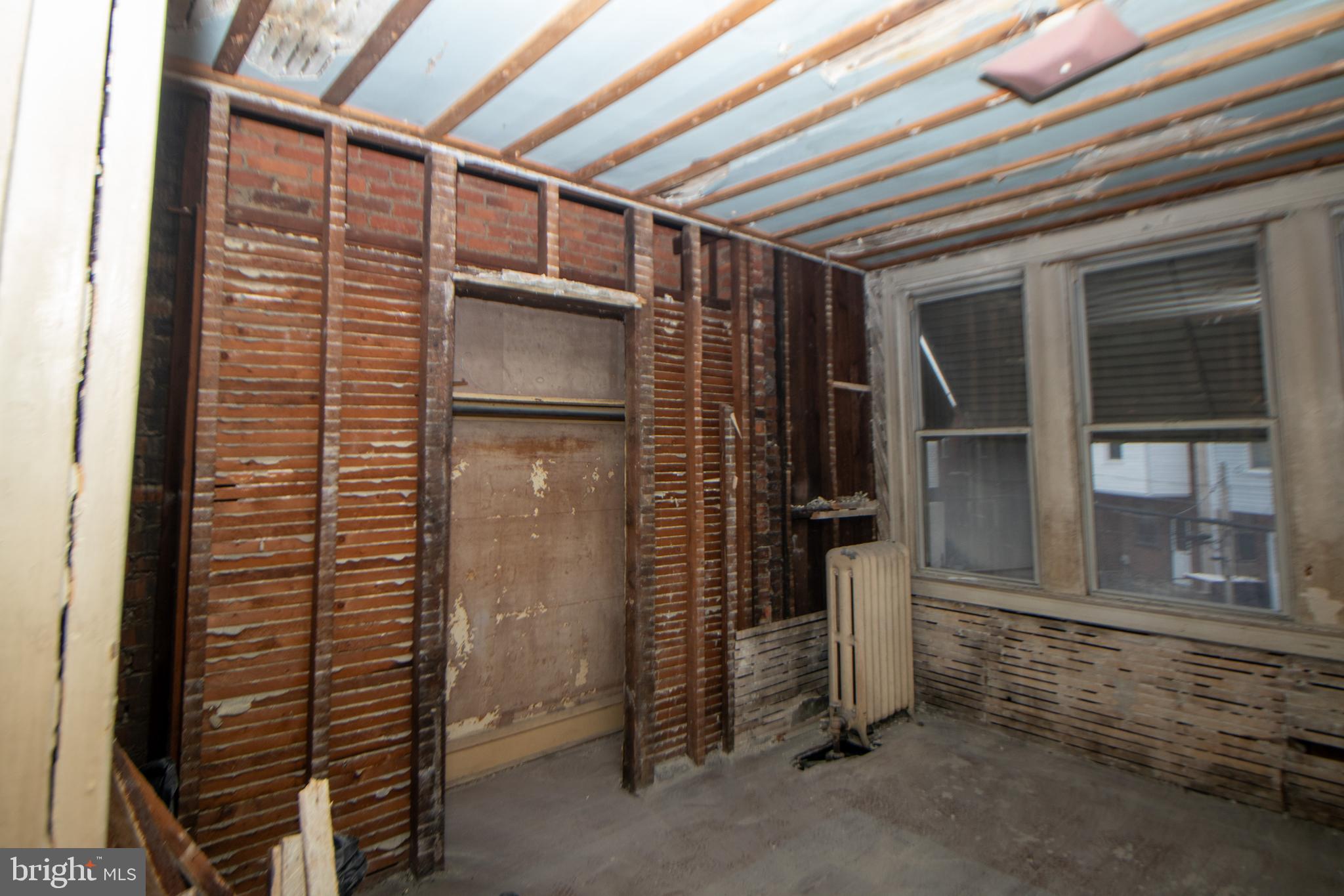 STRAWBERRY MANSION - Residential