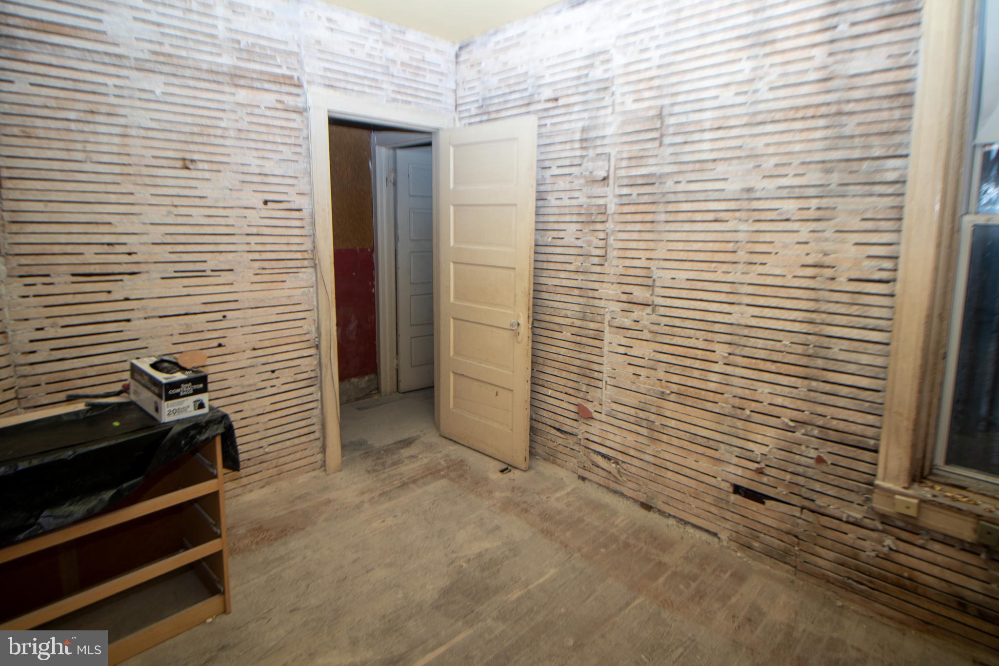 STRAWBERRY MANSION - Residential