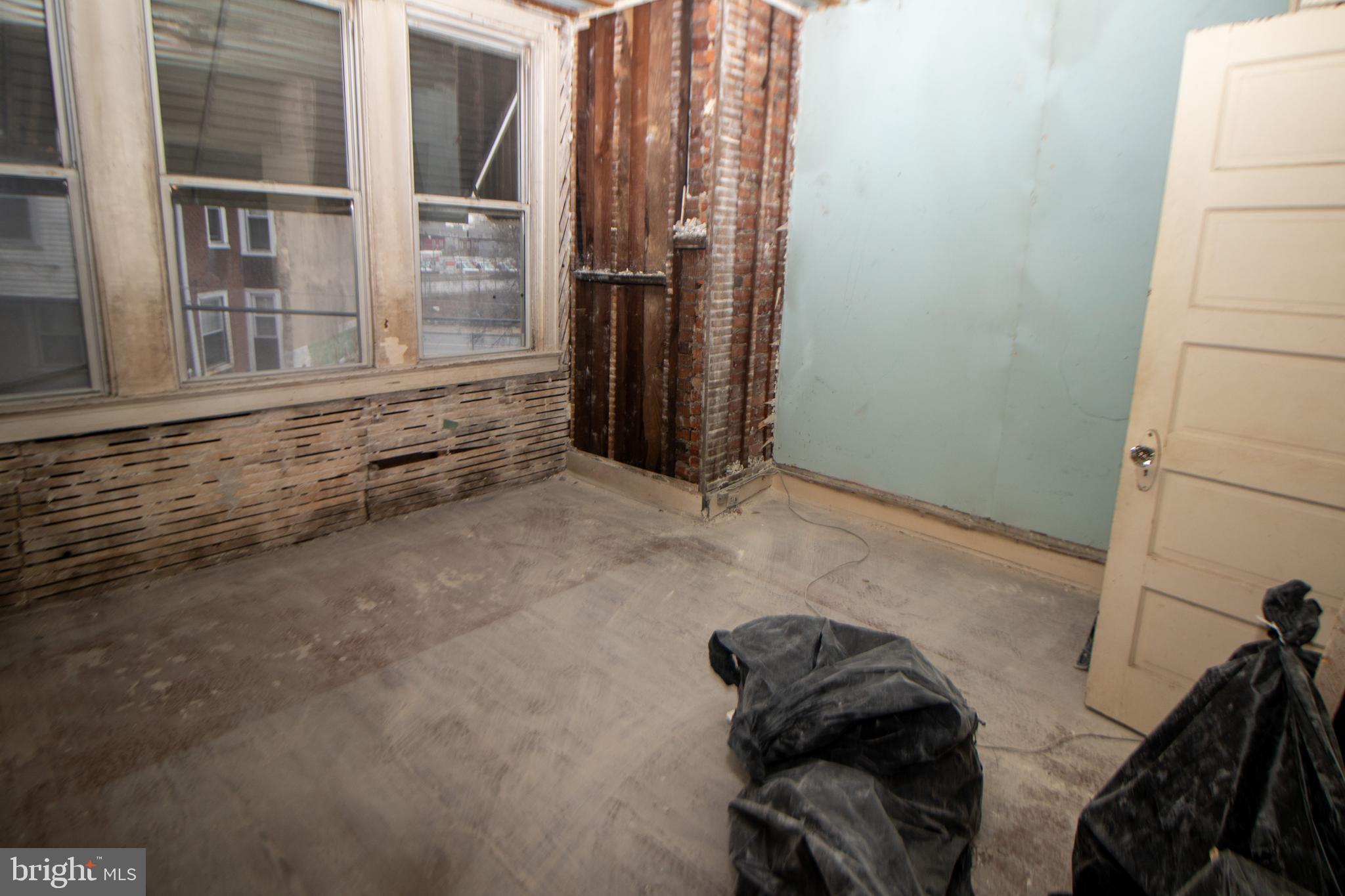 STRAWBERRY MANSION - Residential