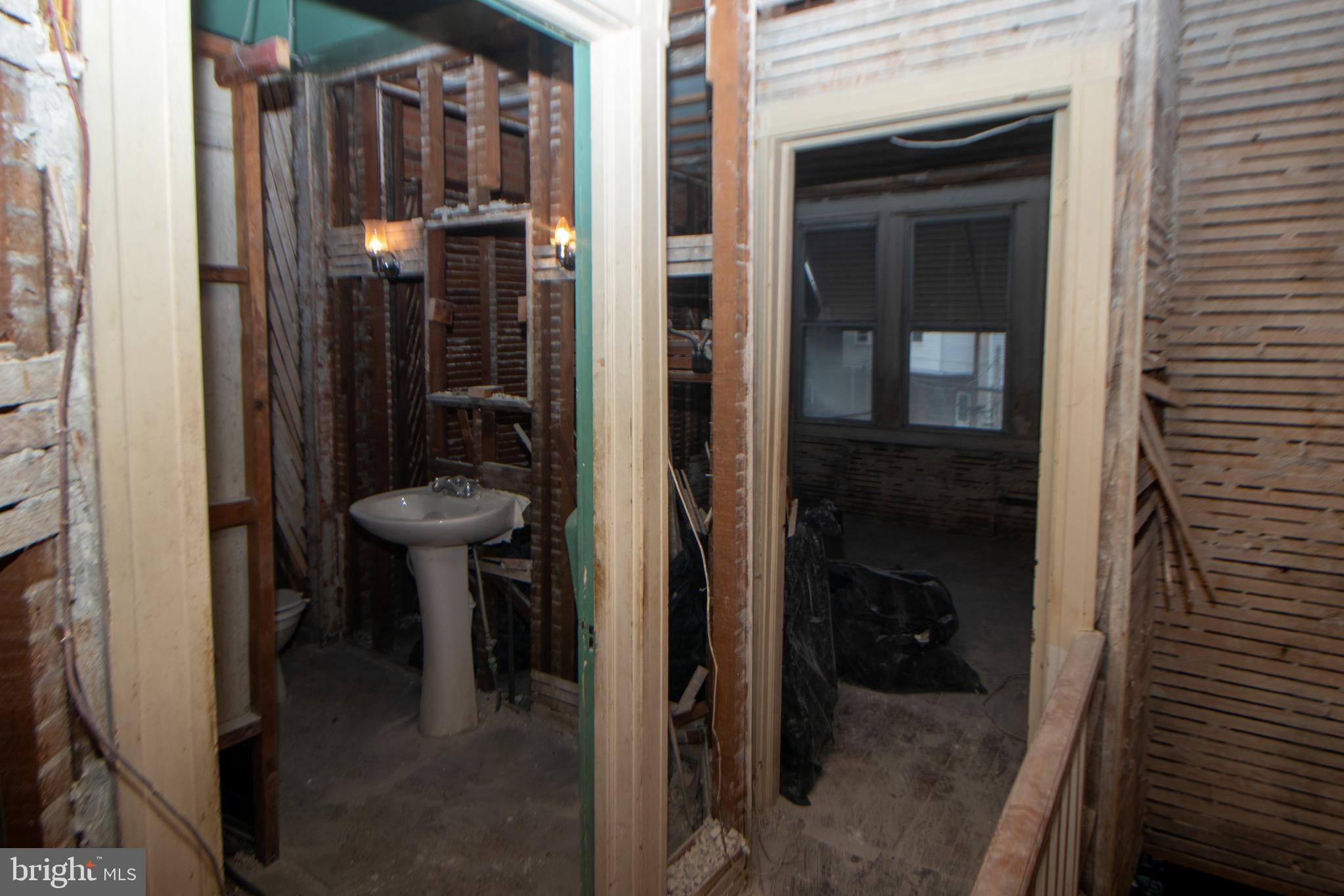 STRAWBERRY MANSION - Residential