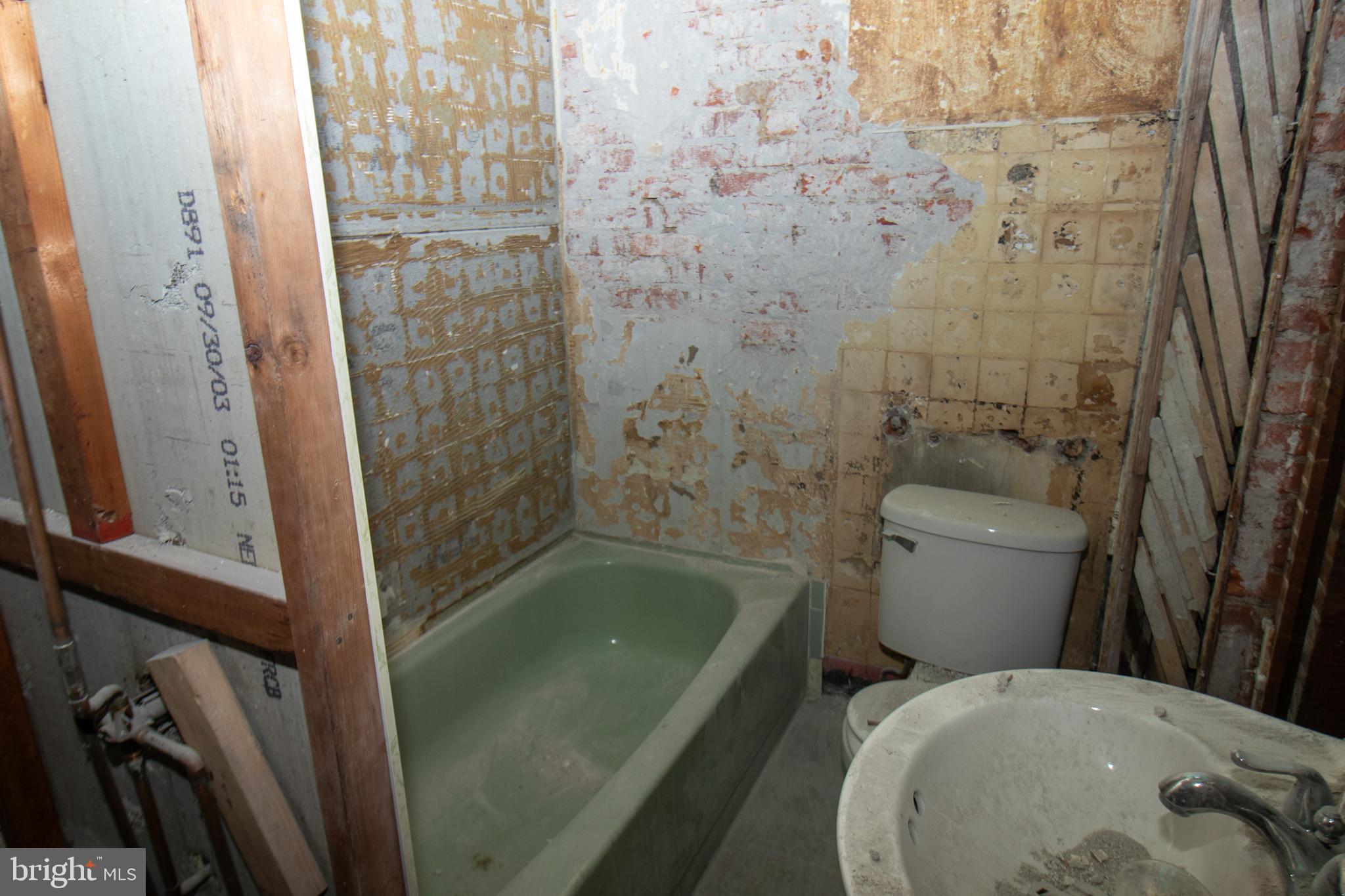 STRAWBERRY MANSION - Residential