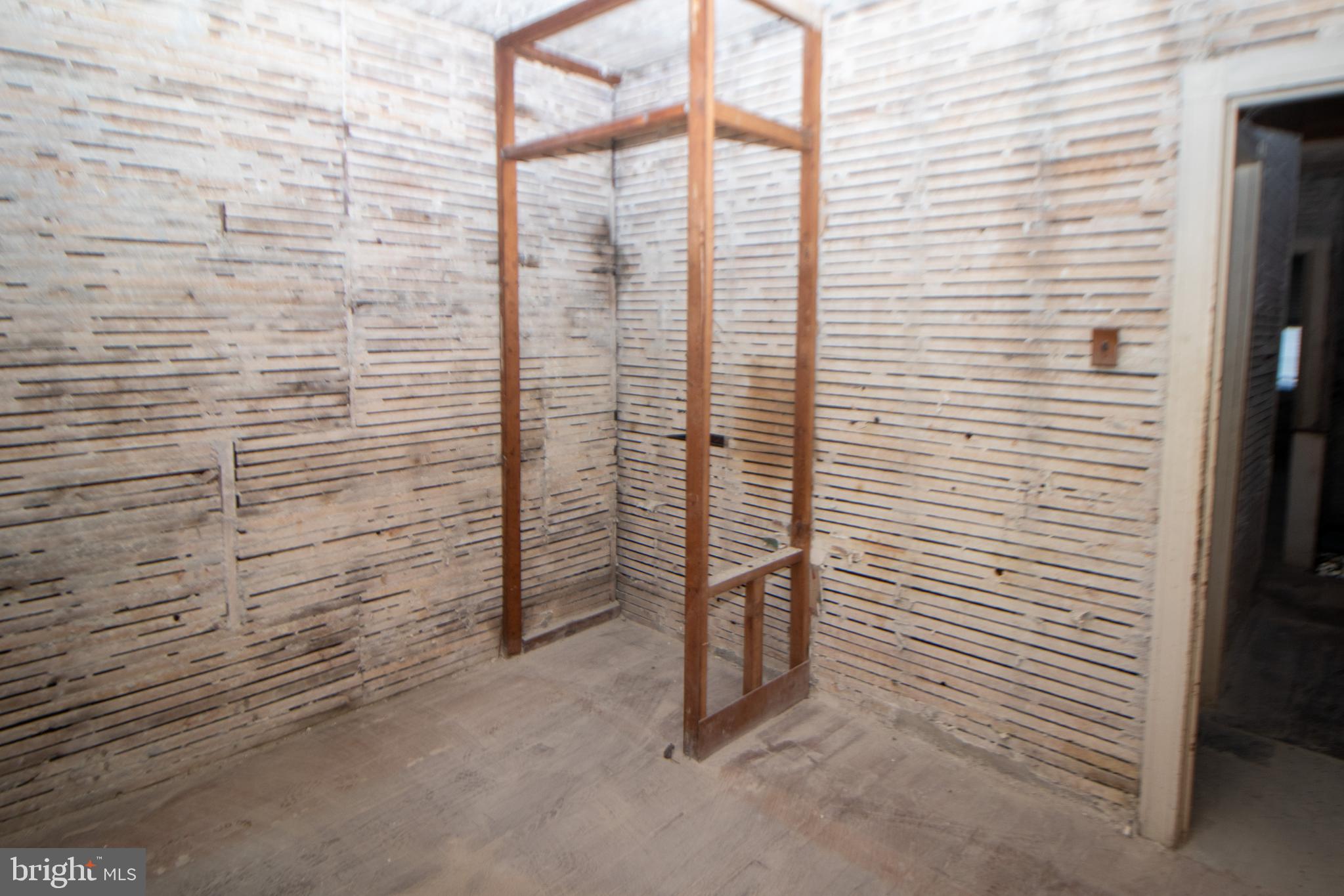 STRAWBERRY MANSION - Residential