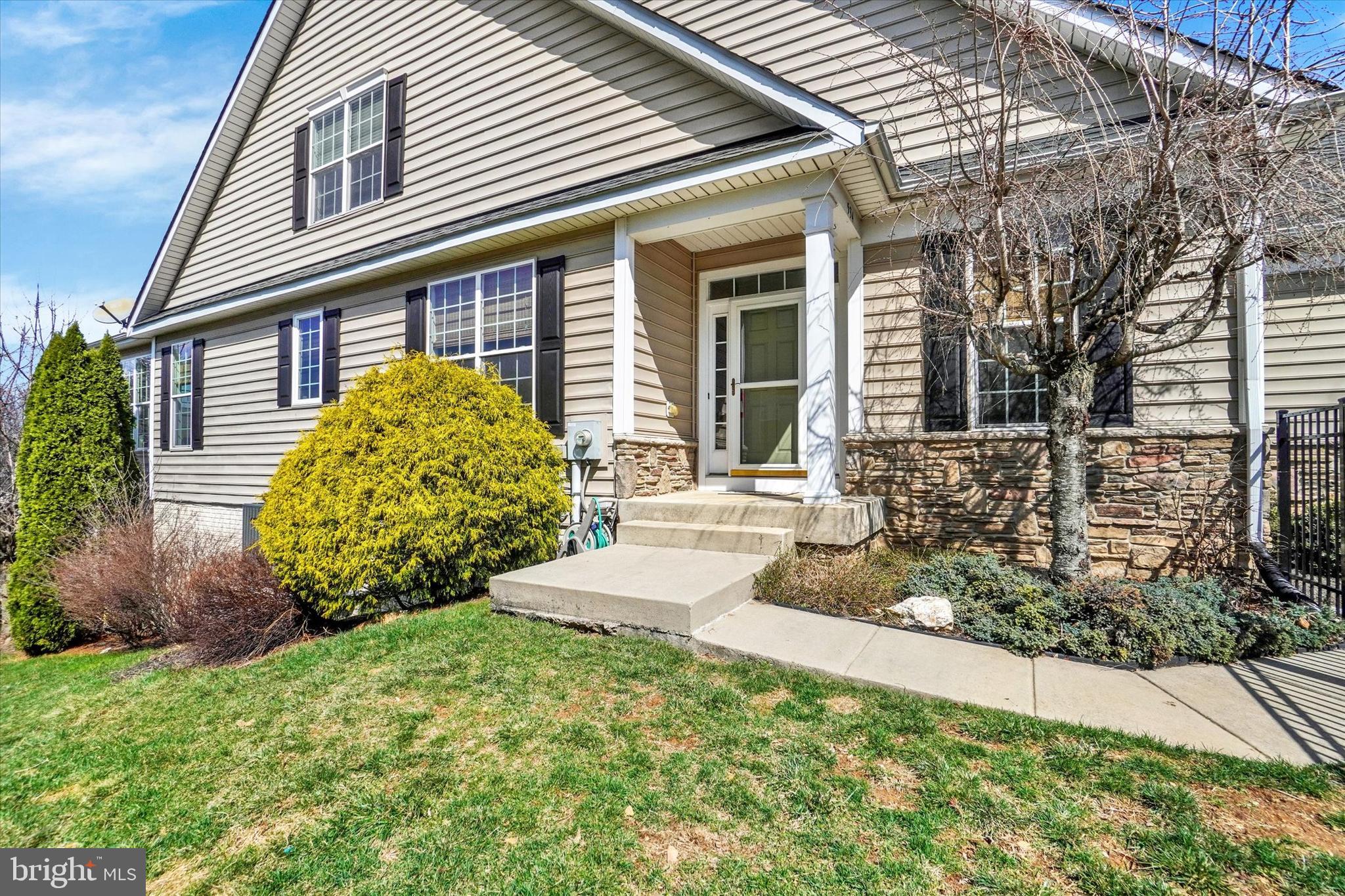 LOGANS RESERVE - Residential