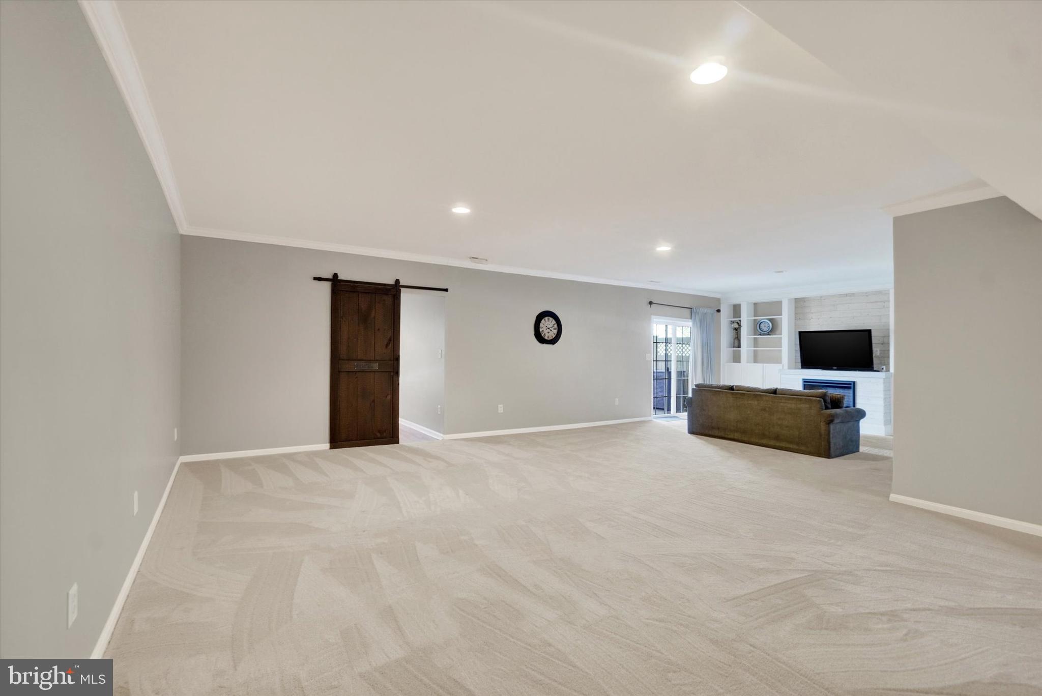 LOGANS RESERVE - Residential