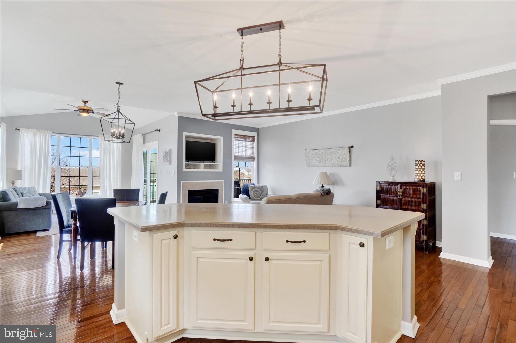 LOGANS RESERVE - Residential