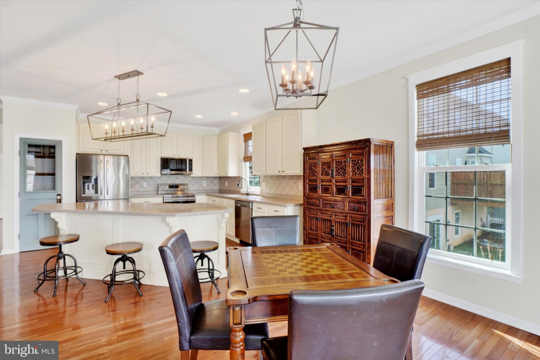 LOGANS RESERVE - Residential