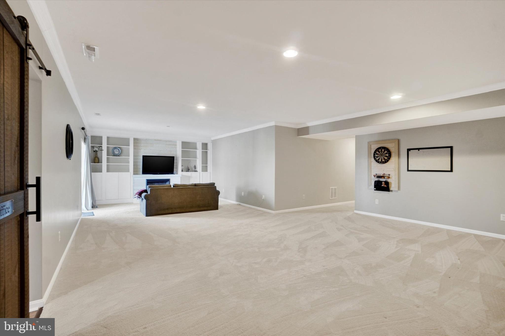 LOGANS RESERVE - Residential