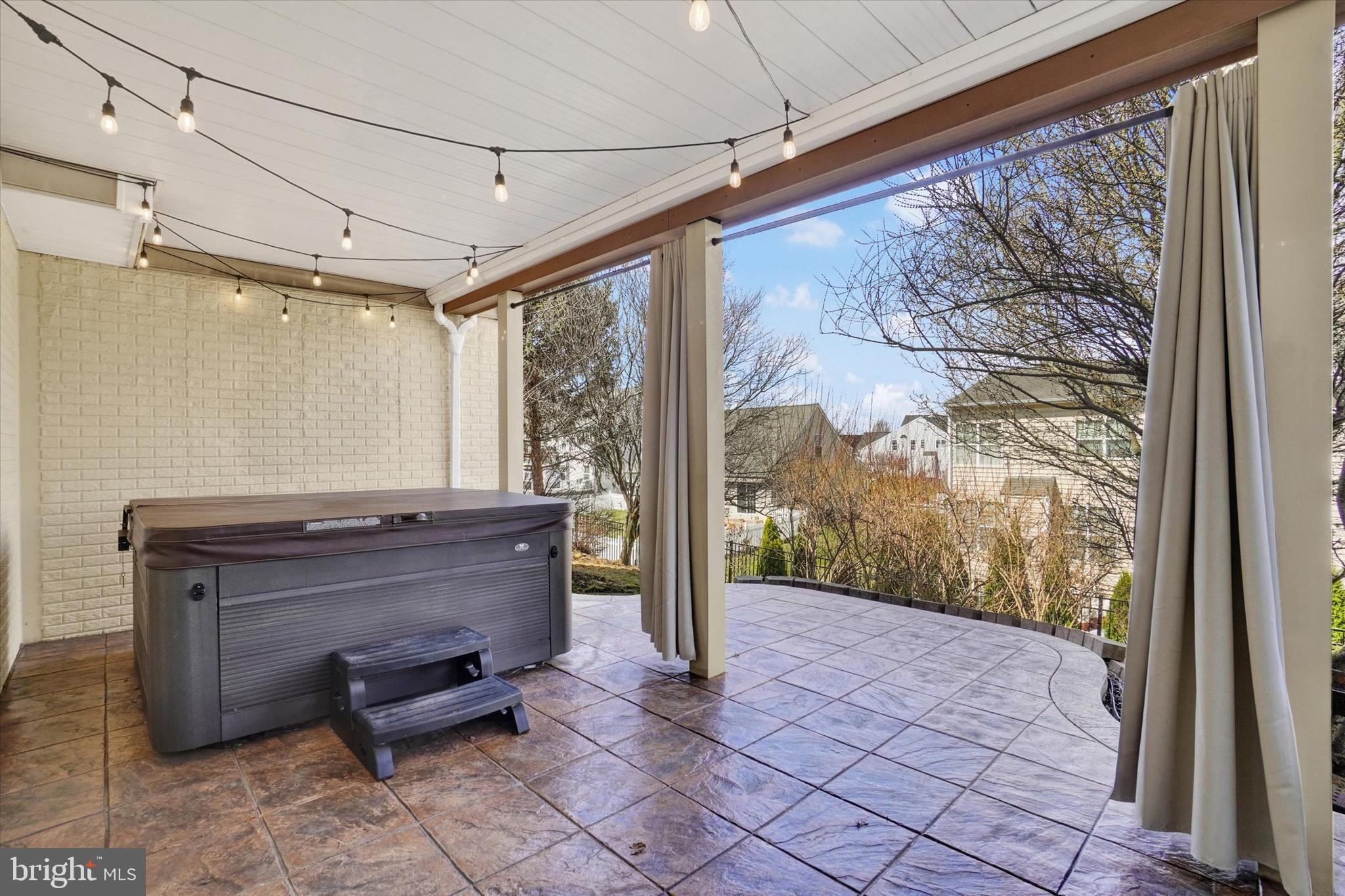 LOGANS RESERVE - Residential