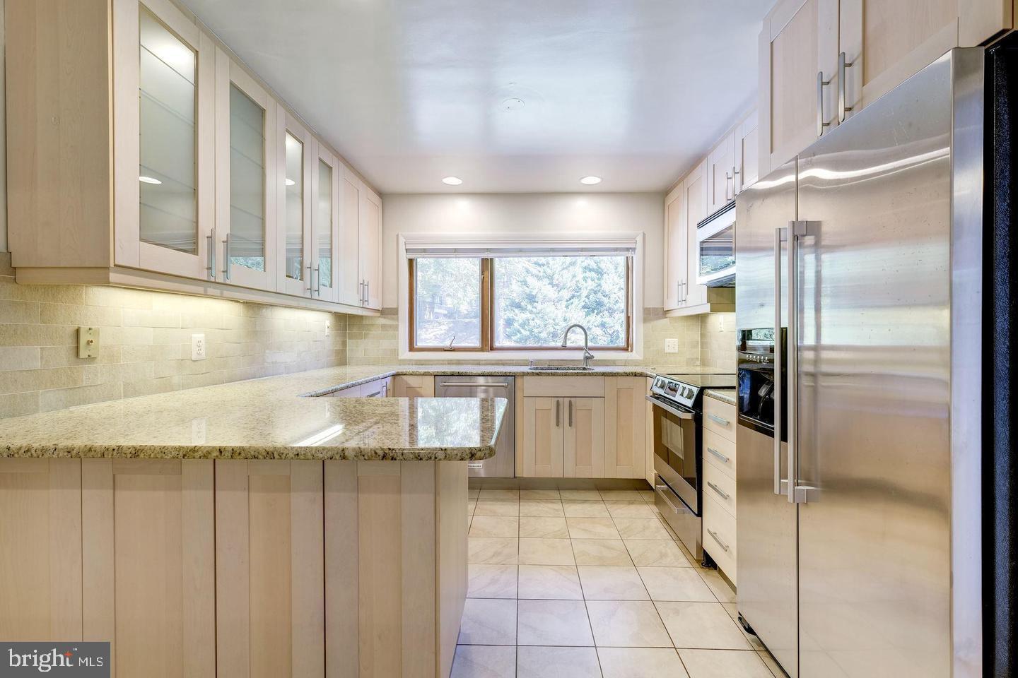 CONGRESSIONAL COUNTRY CLUB ESTATES - Residential Lease