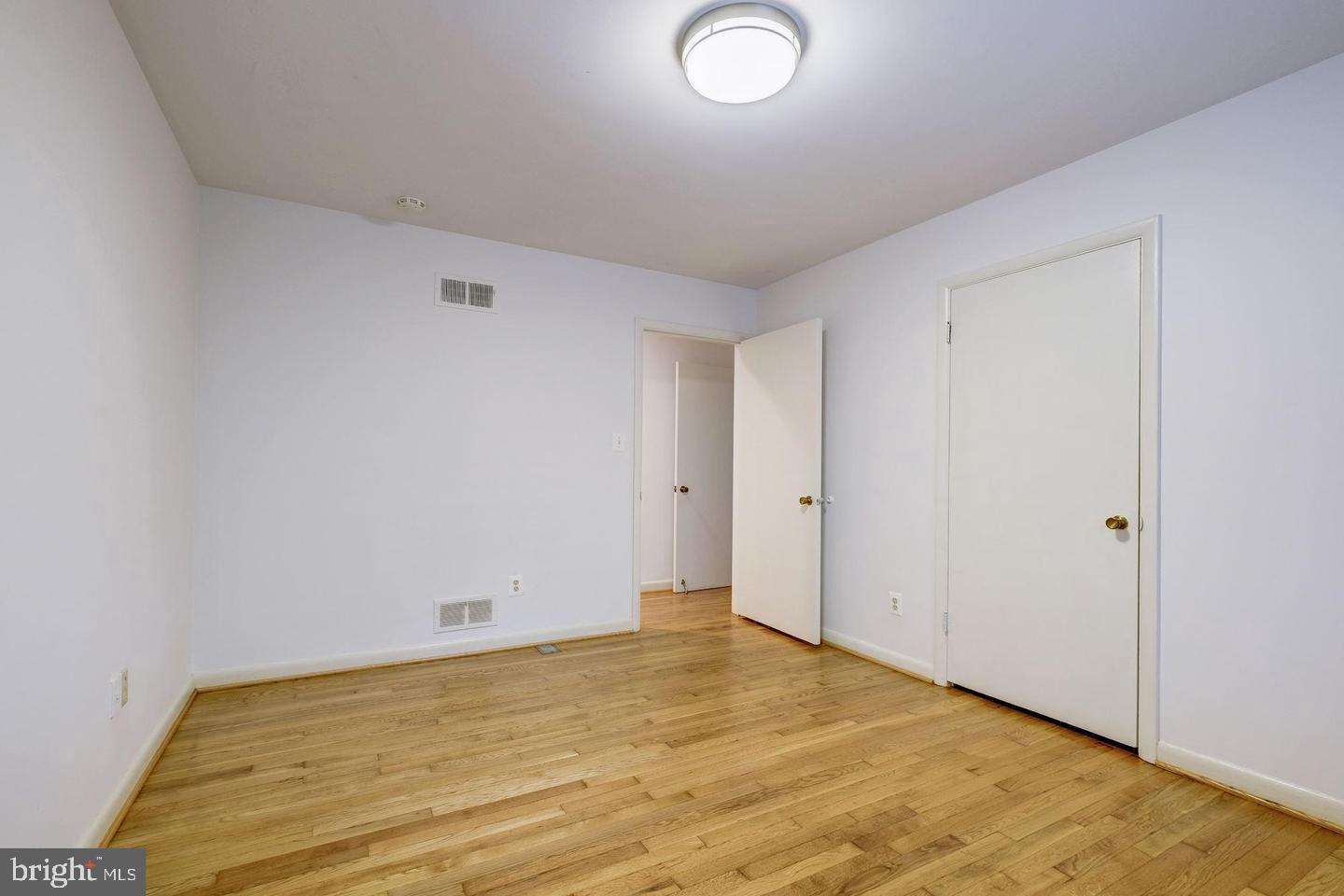 CONGRESSIONAL COUNTRY CLUB ESTATES - Residential Lease