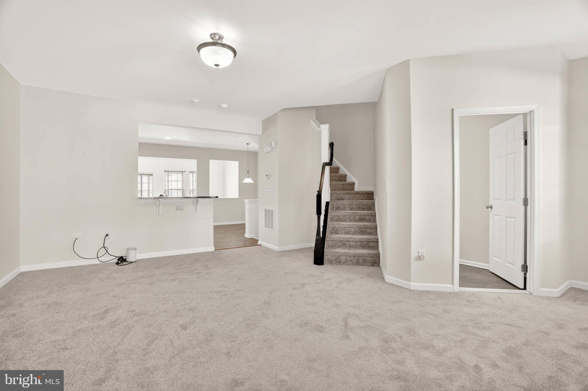 BELMONT STATION - Residential