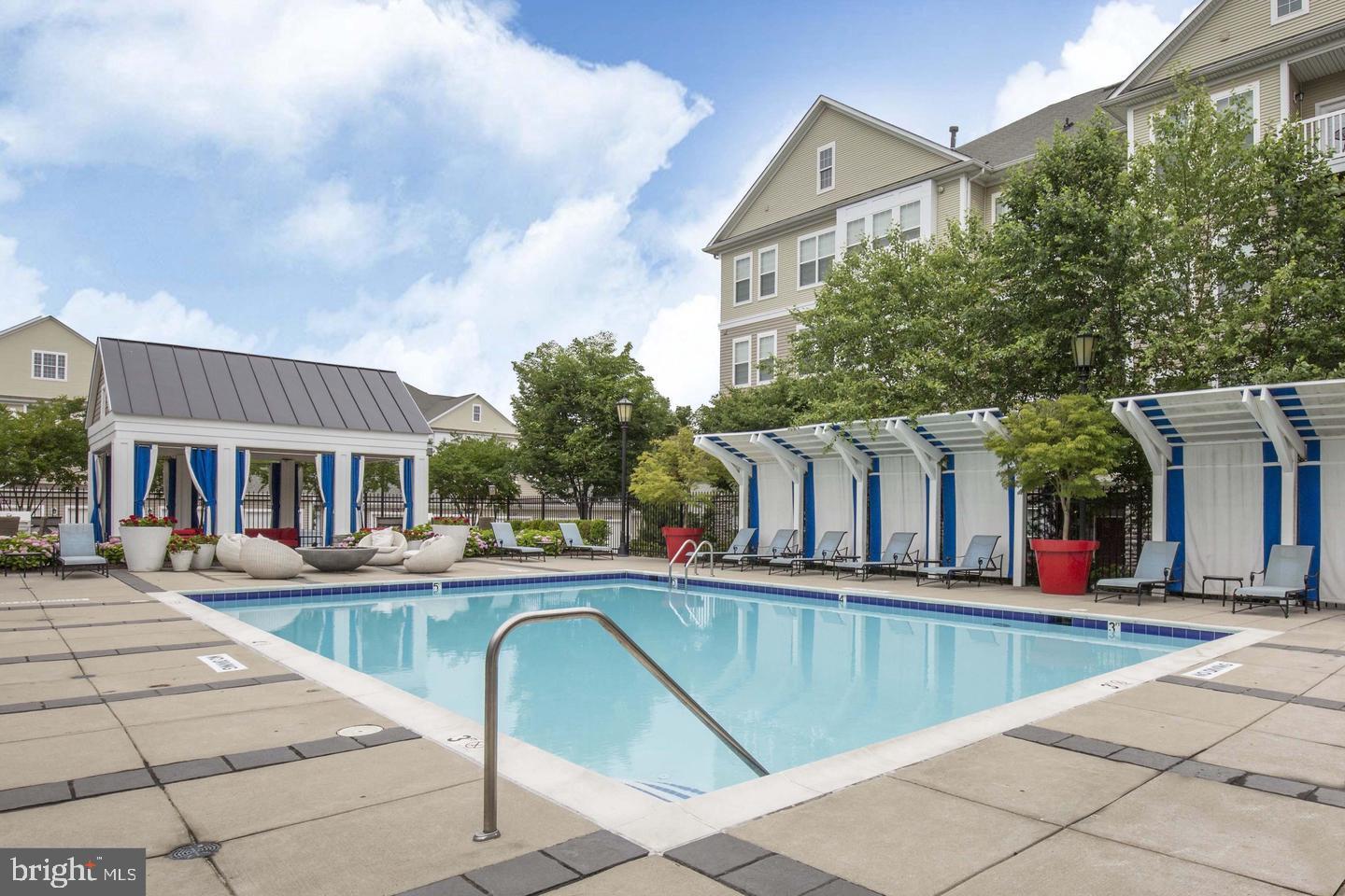 BELMONT STATION - Residential