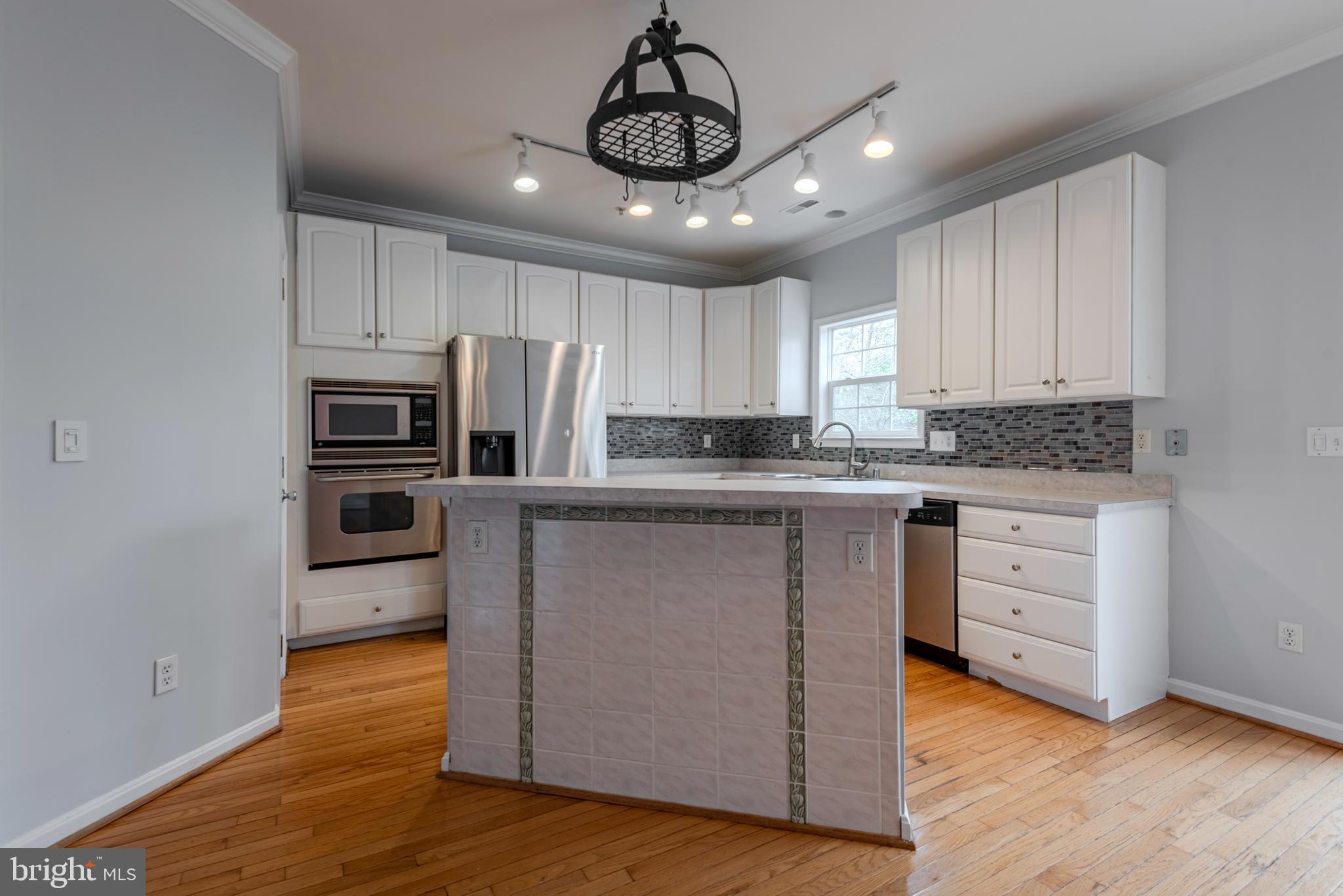 WATERS EDGE AT WOODS LANDING - Residential Lease