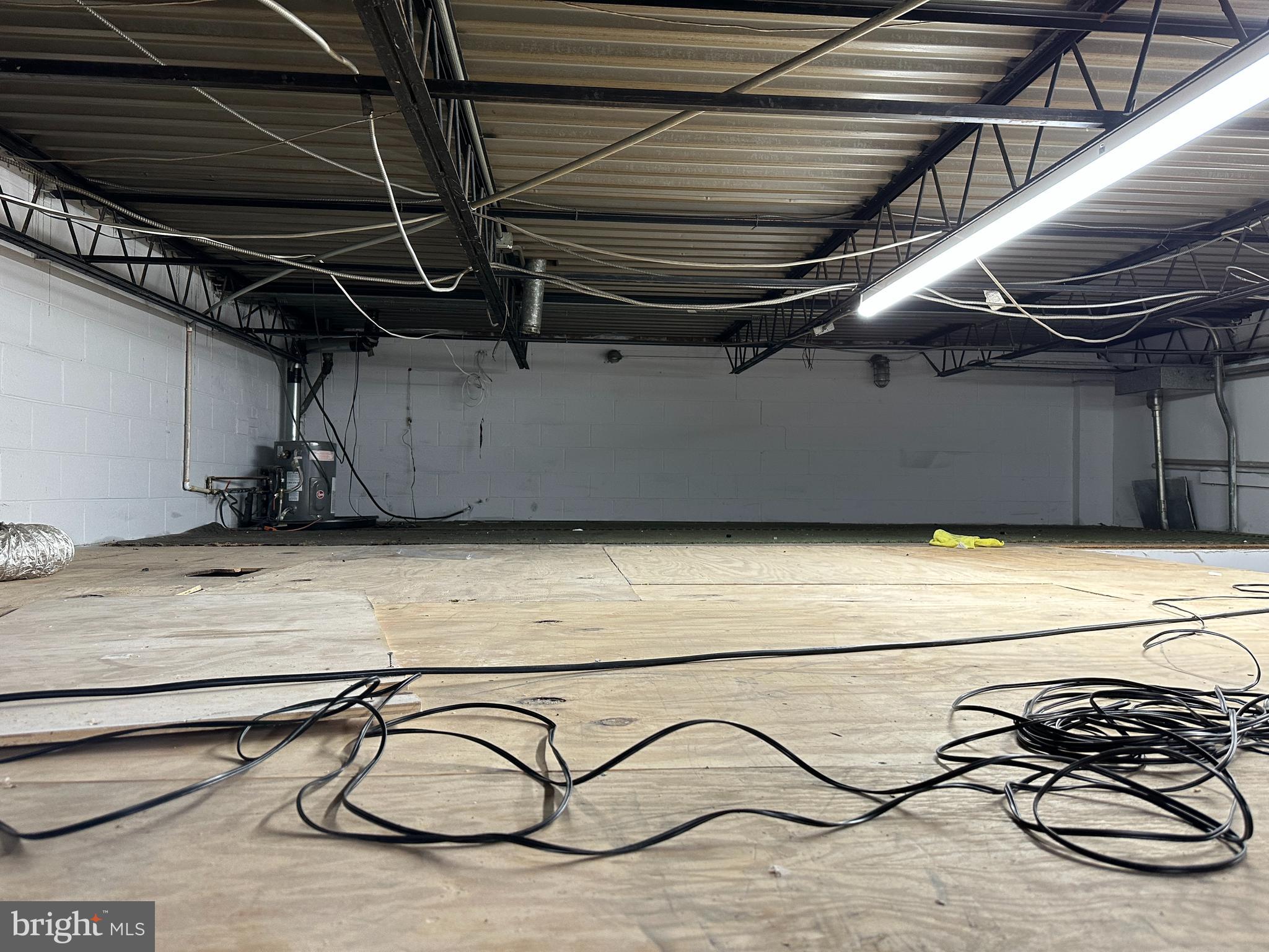 RITCHIE - Commercial Lease