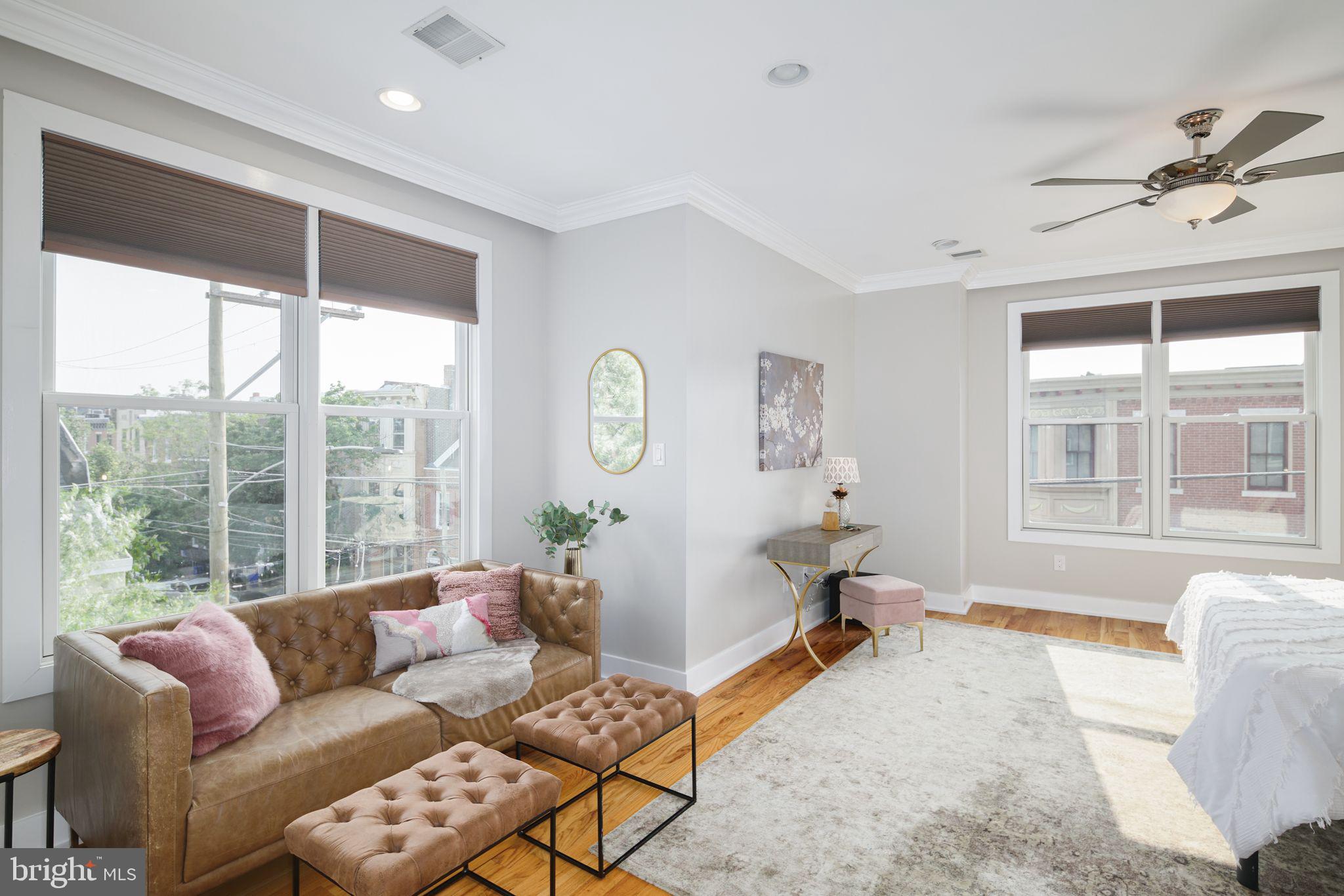 QUEEN VILLAGE - Residential