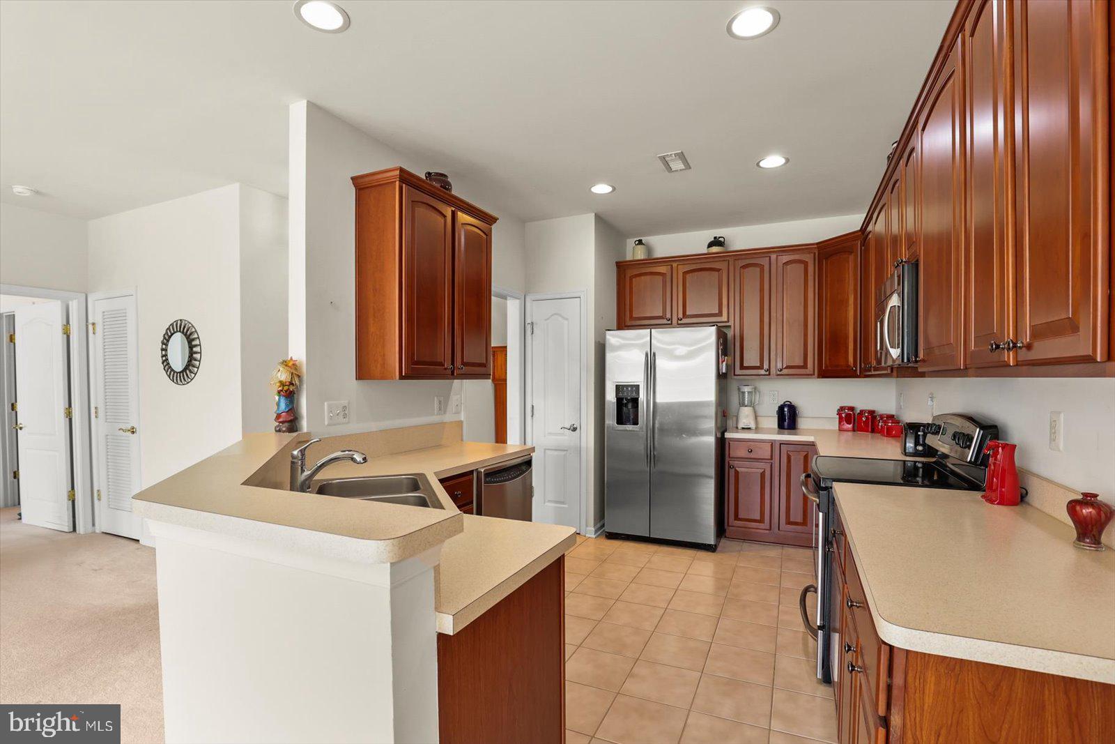 101 BUTTERFLY DRIVE 106