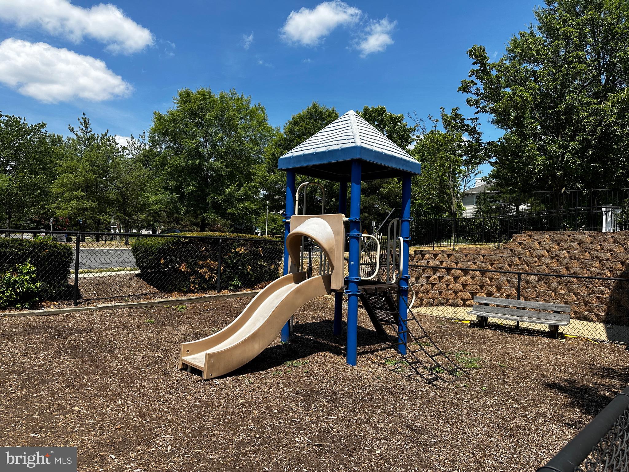 FOUNDERS WALK - Residential Lease