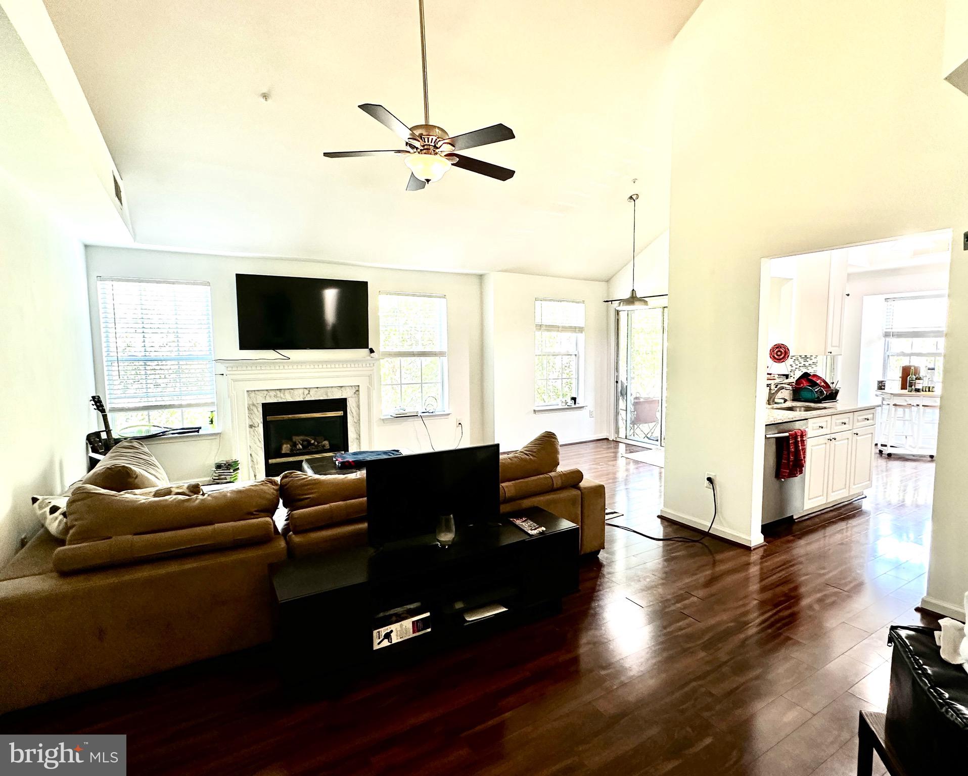 FOUNDERS WALK - Residential Lease