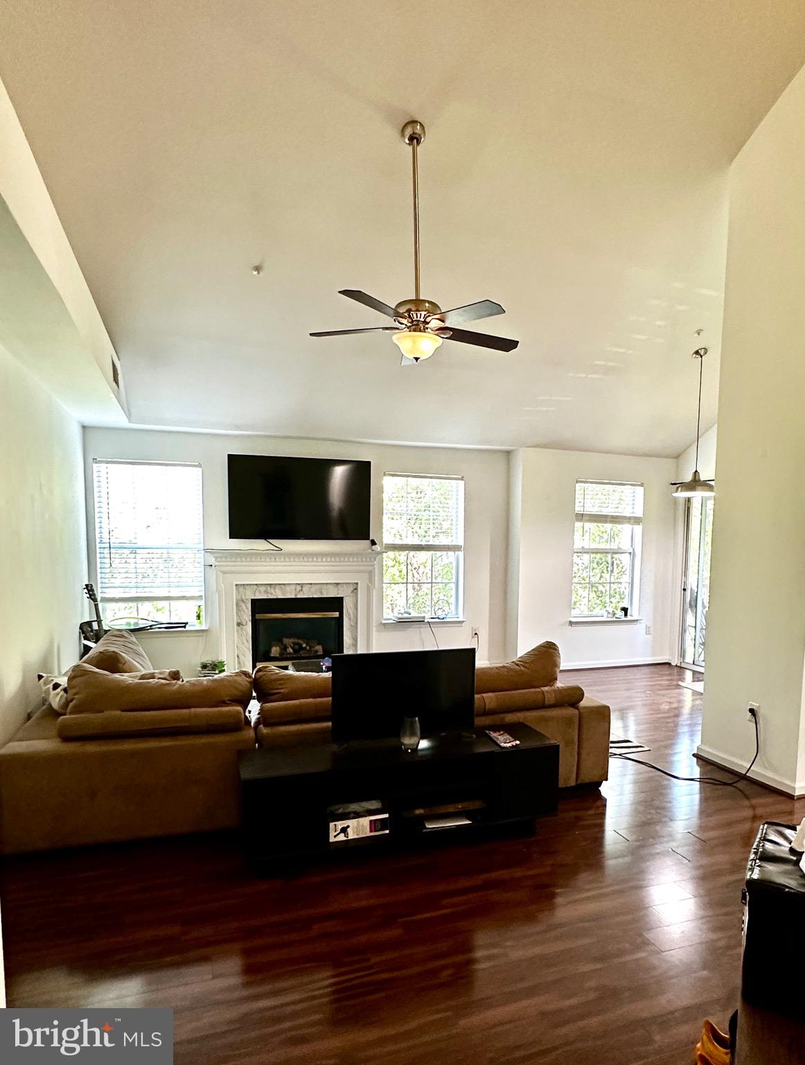 FOUNDERS WALK - Residential Lease