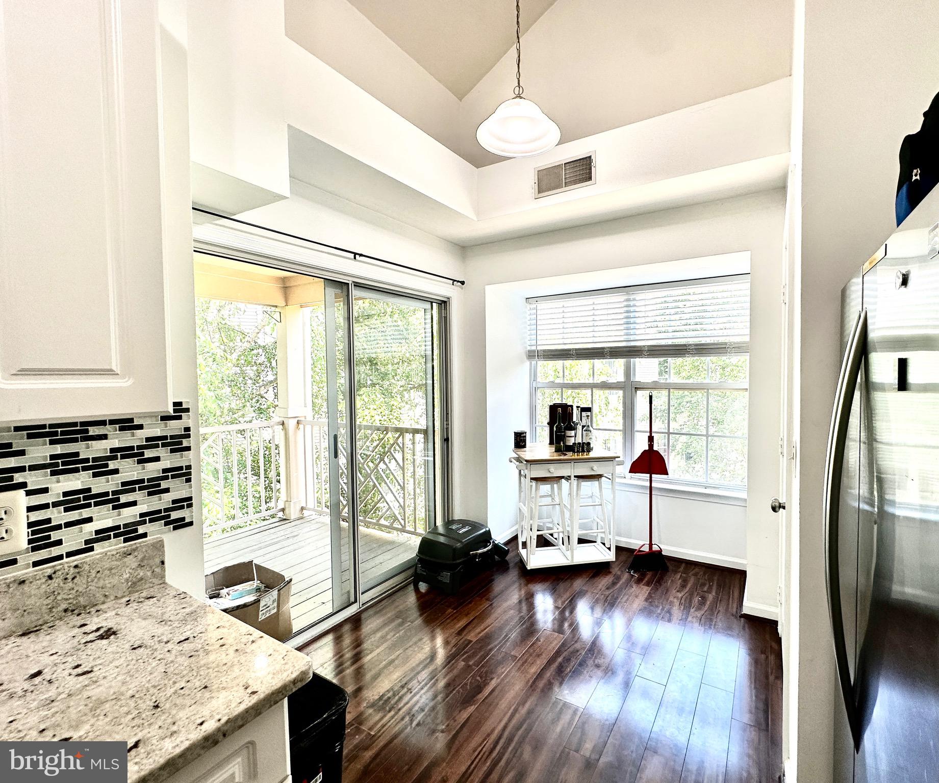 FOUNDERS WALK - Residential Lease