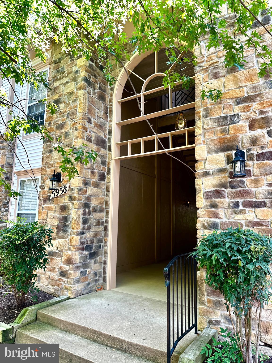 FOUNDERS WALK - Residential Lease