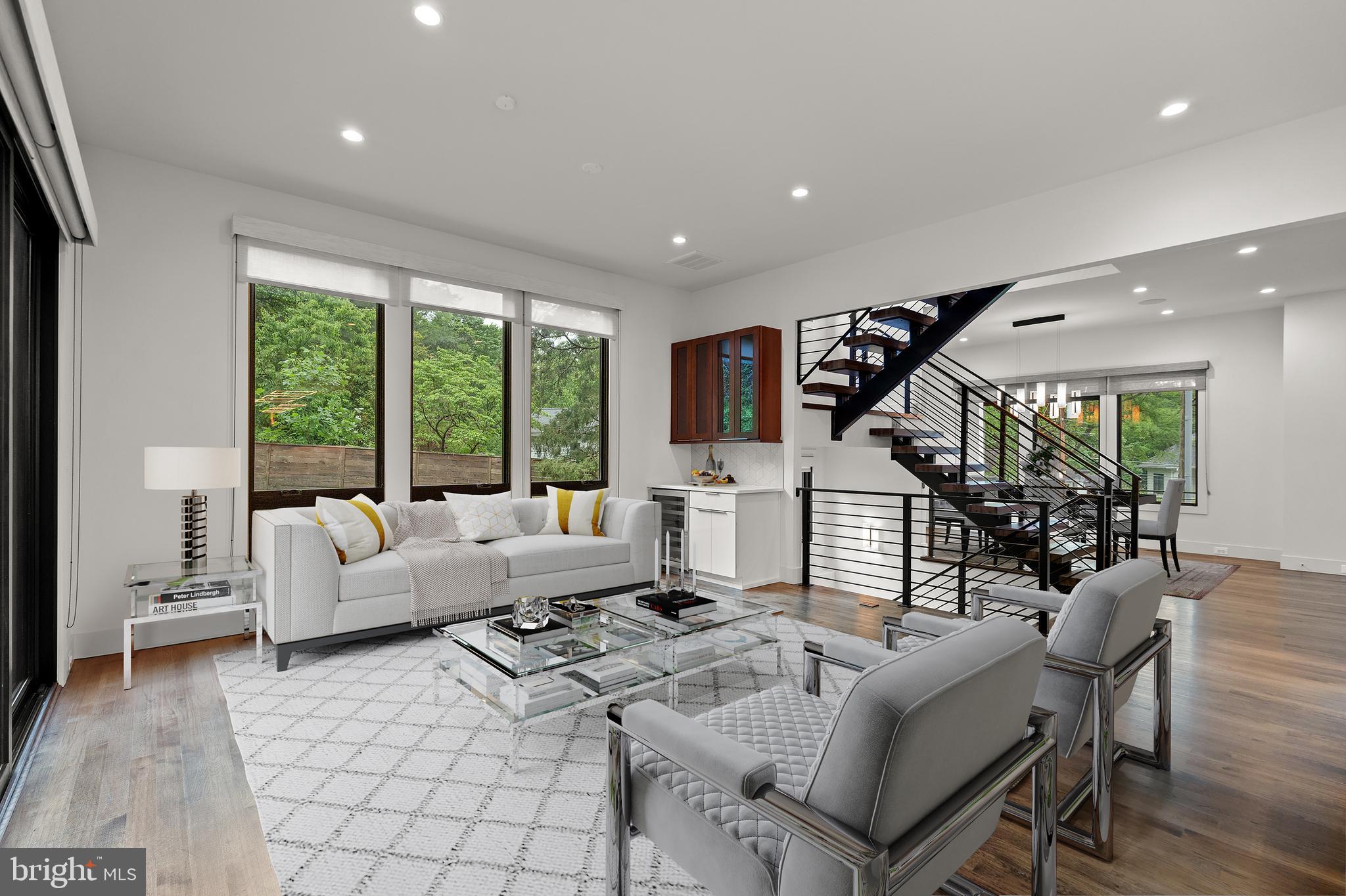 COUNTRY CLUB HILLS - Residential